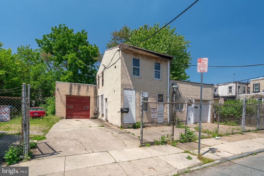 A fully operational workshop equipped with multiphase electric. Previously utilized by a machinist, it features an exterior side yard for added space, making it ideal for a contractor's workshop or storage facility. 4564, 4566 and 4570-72 Ditman Street all for sale.