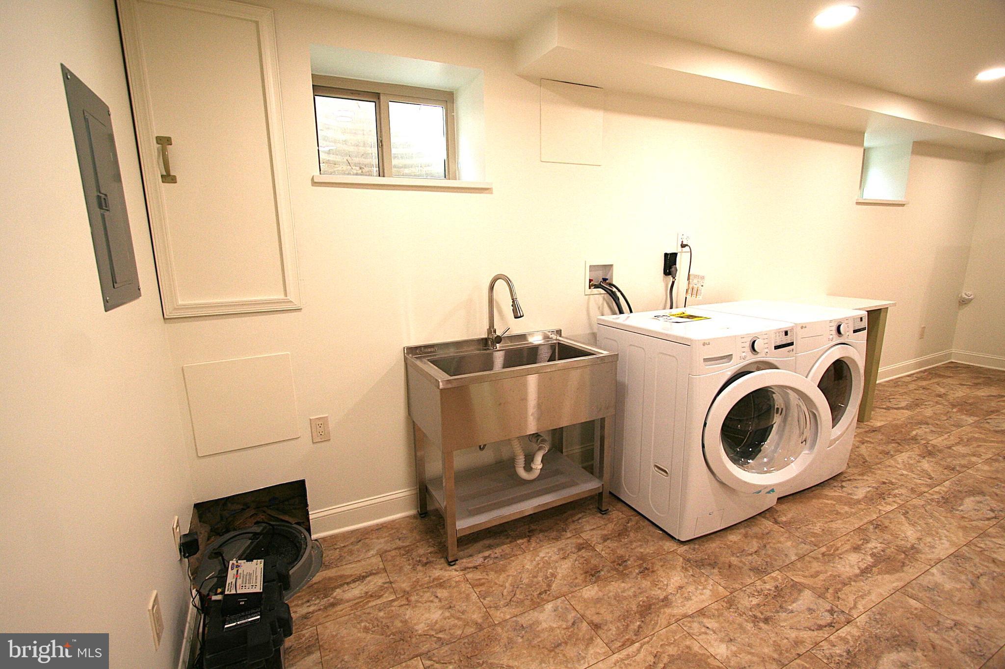 ADELPHI FOREST - Residential Lease