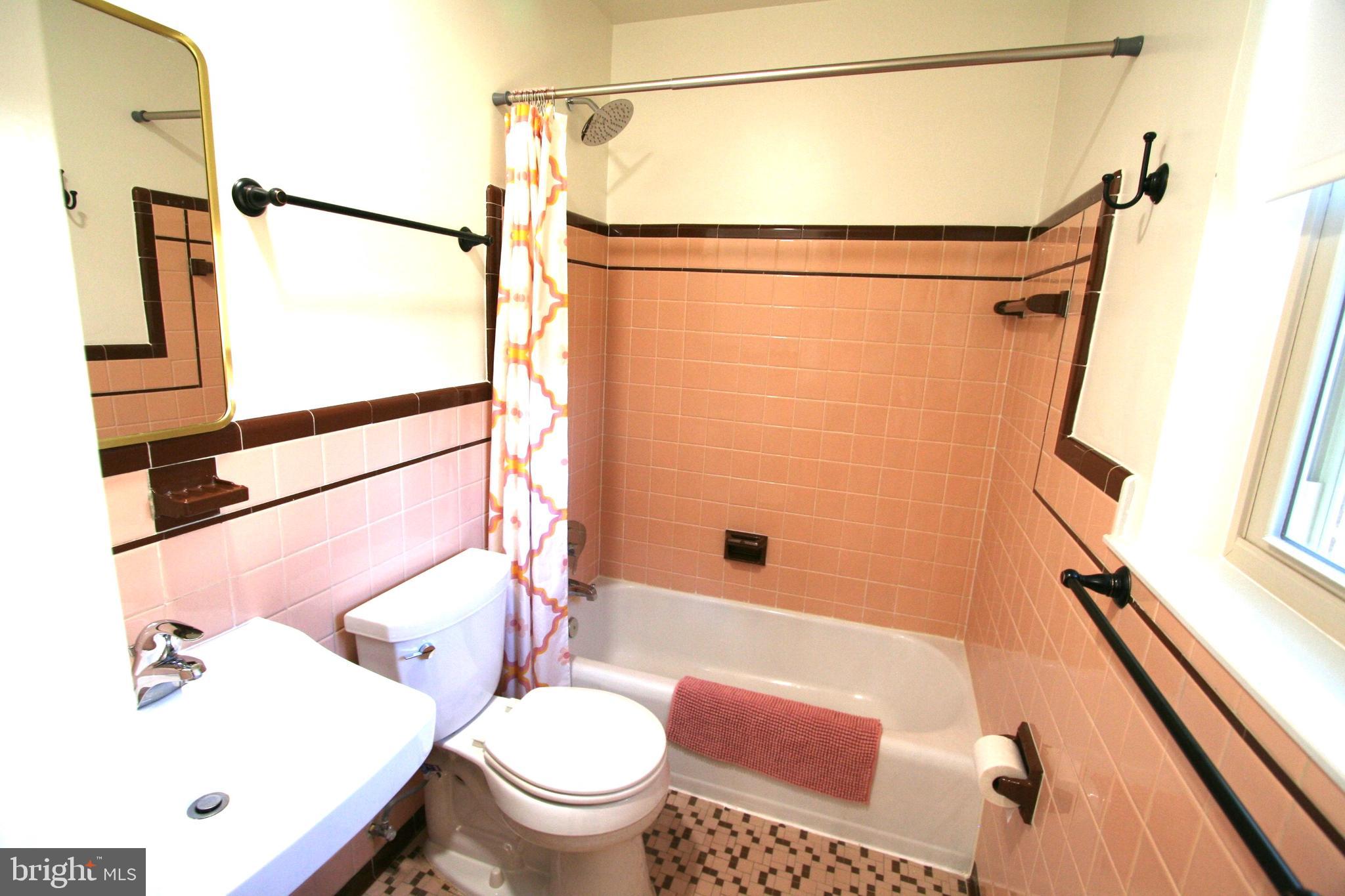 ADELPHI FOREST - Residential Lease