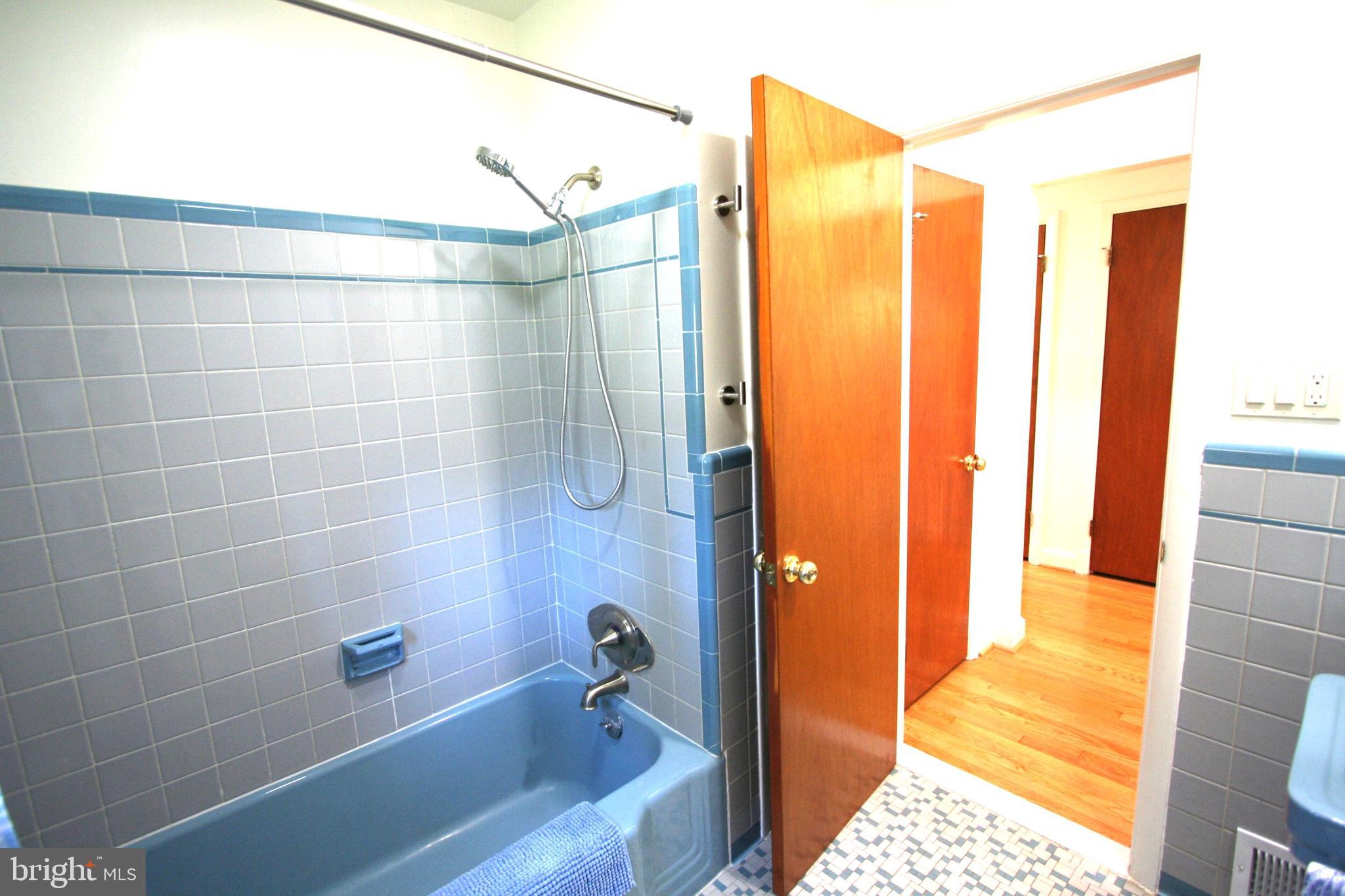 ADELPHI FOREST - Residential Lease