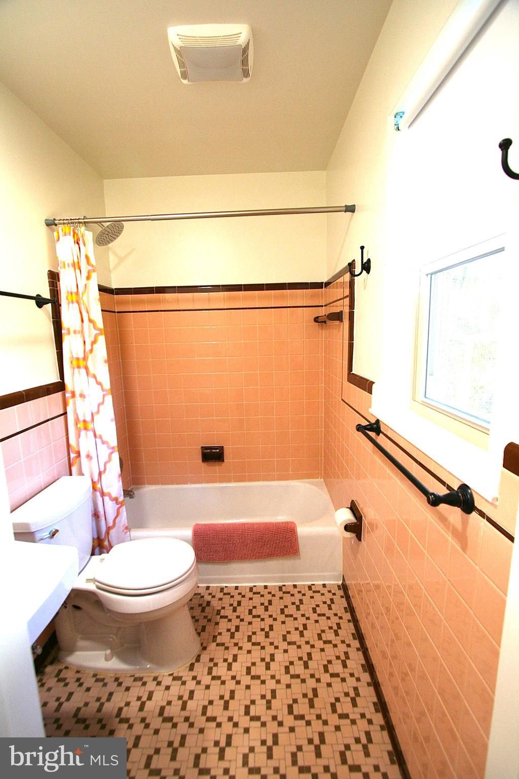 ADELPHI FOREST - Residential Lease