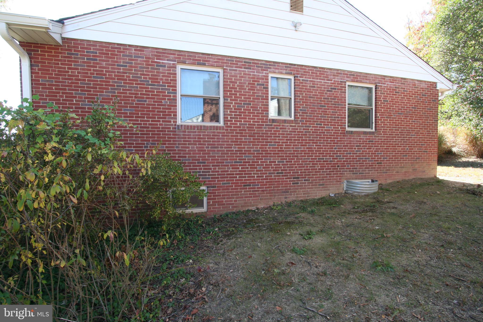 ADELPHI FOREST - Residential Lease