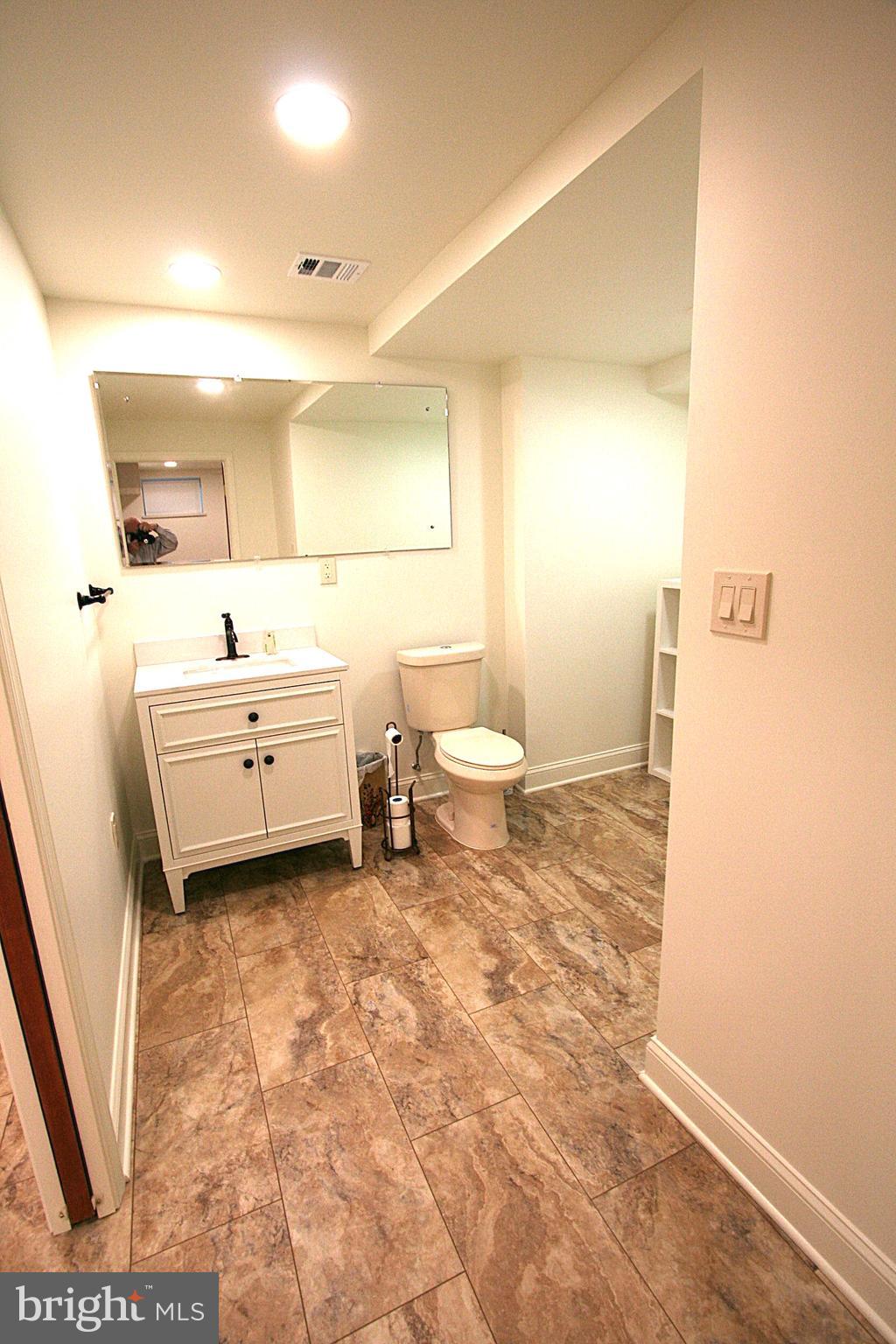 ADELPHI FOREST - Residential Lease