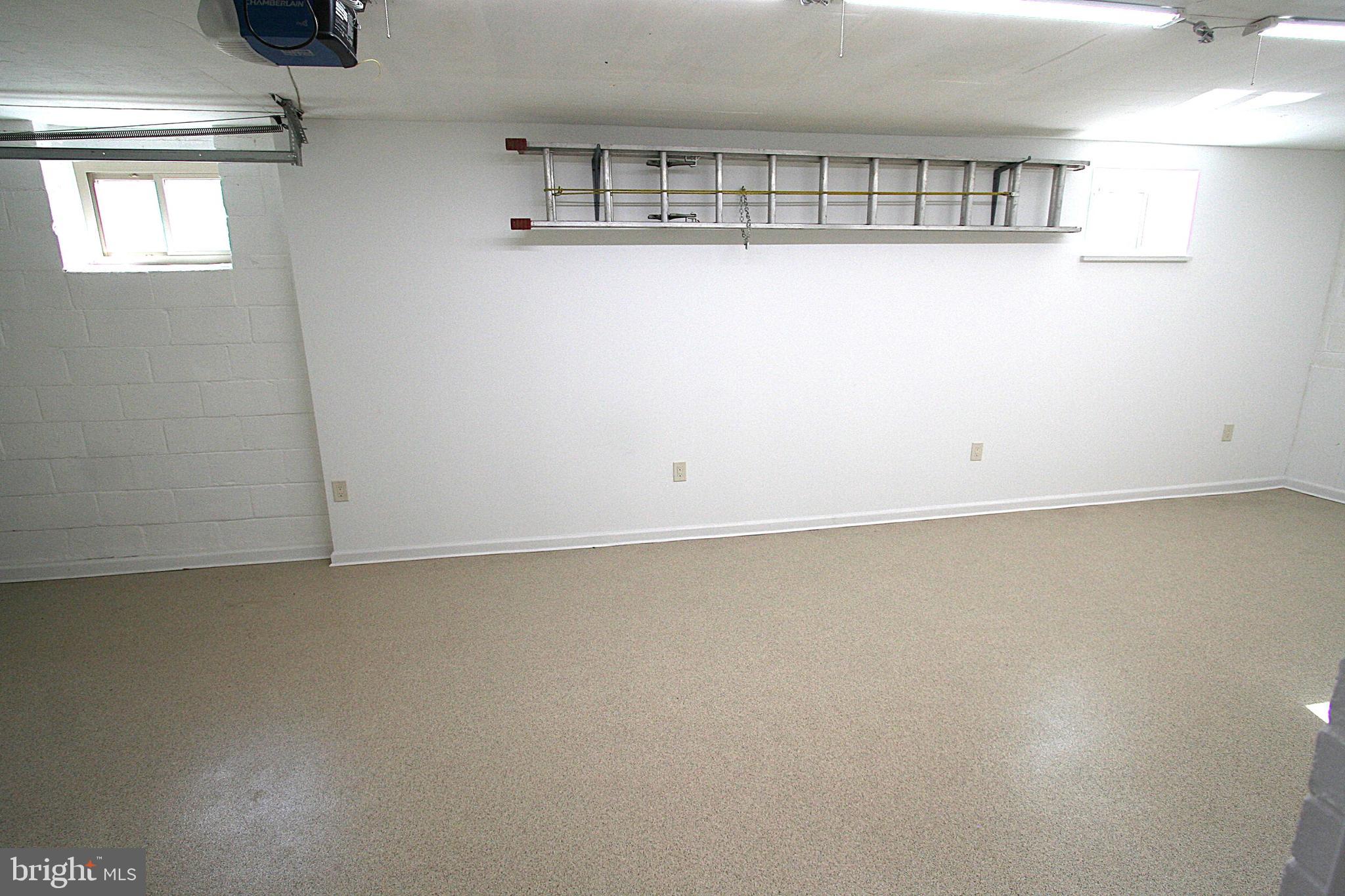 ADELPHI FOREST - Residential Lease