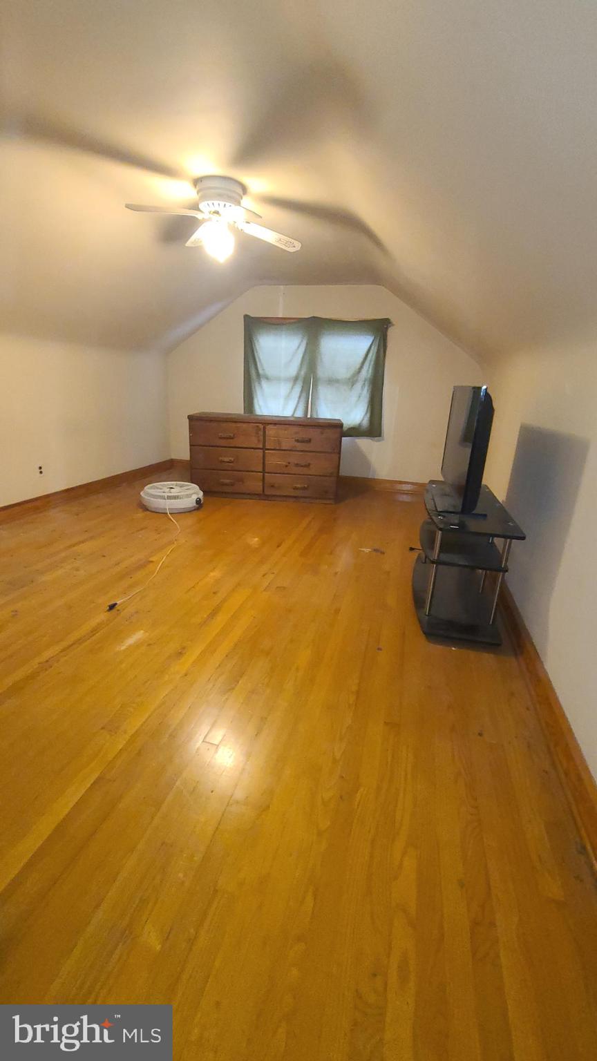 RIDGE MANOR - Residential