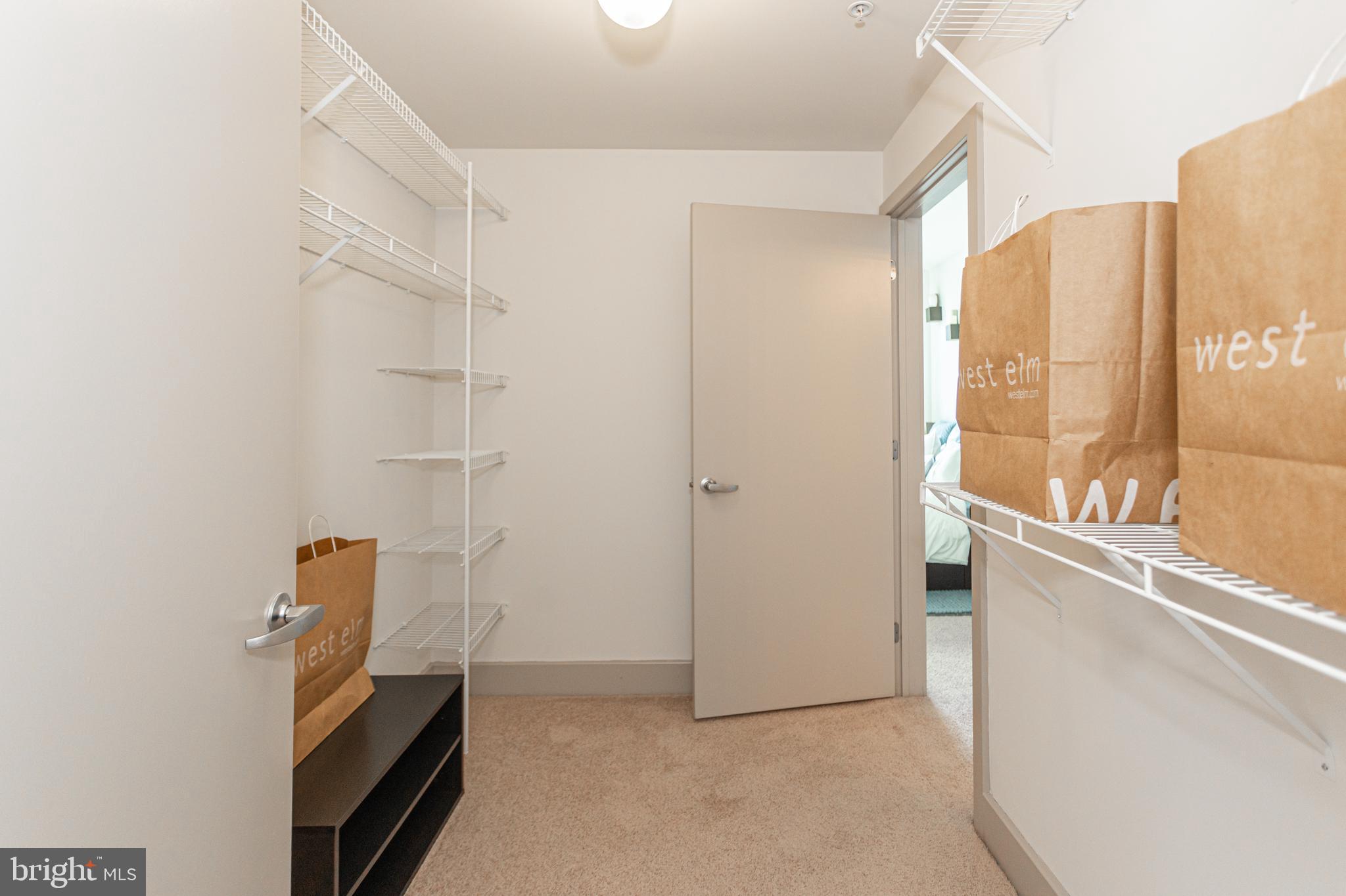 DOCKSIDE CONDOMINIUM - Residential