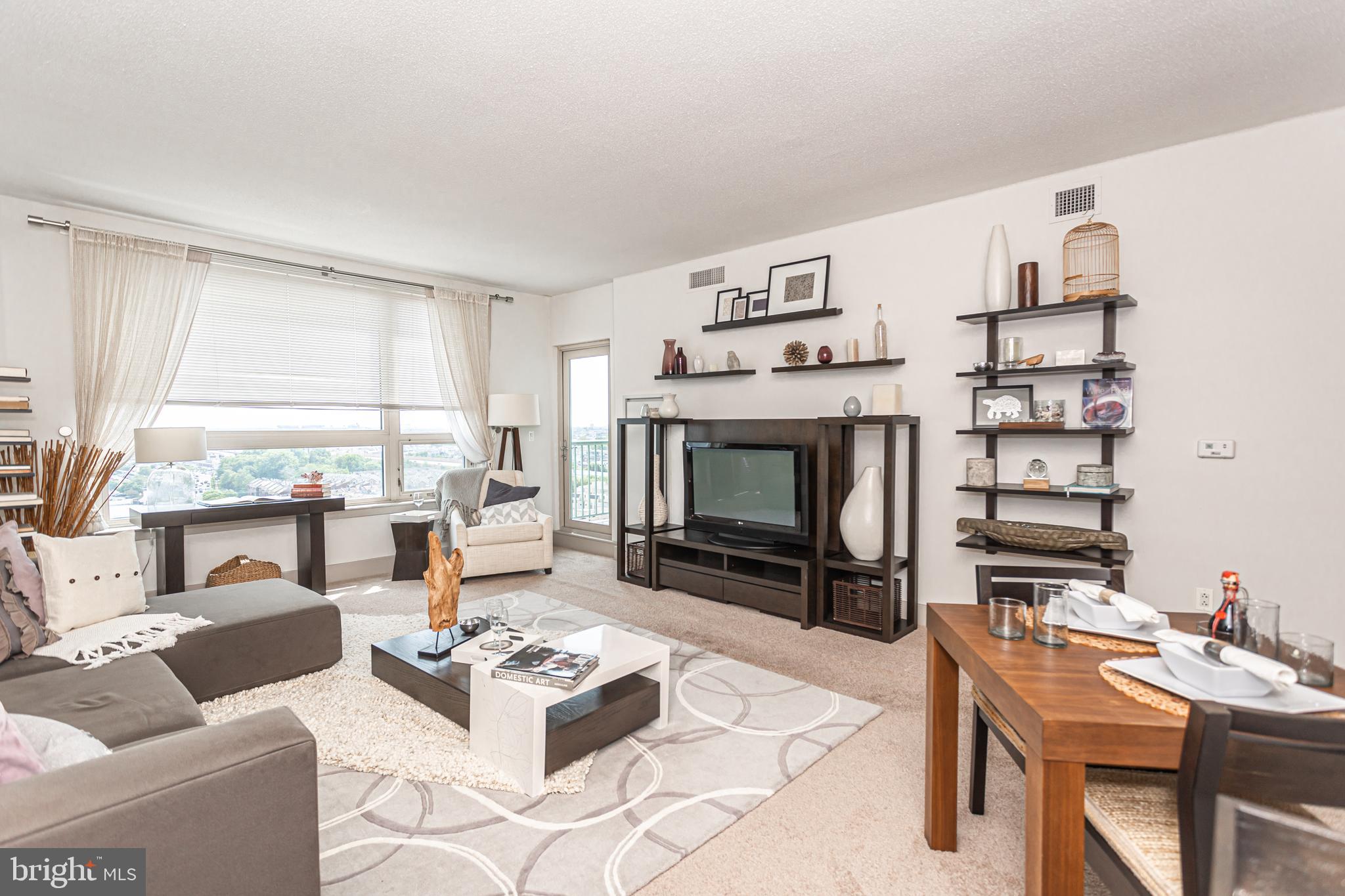 DOCKSIDE CONDOMINIUM - Residential