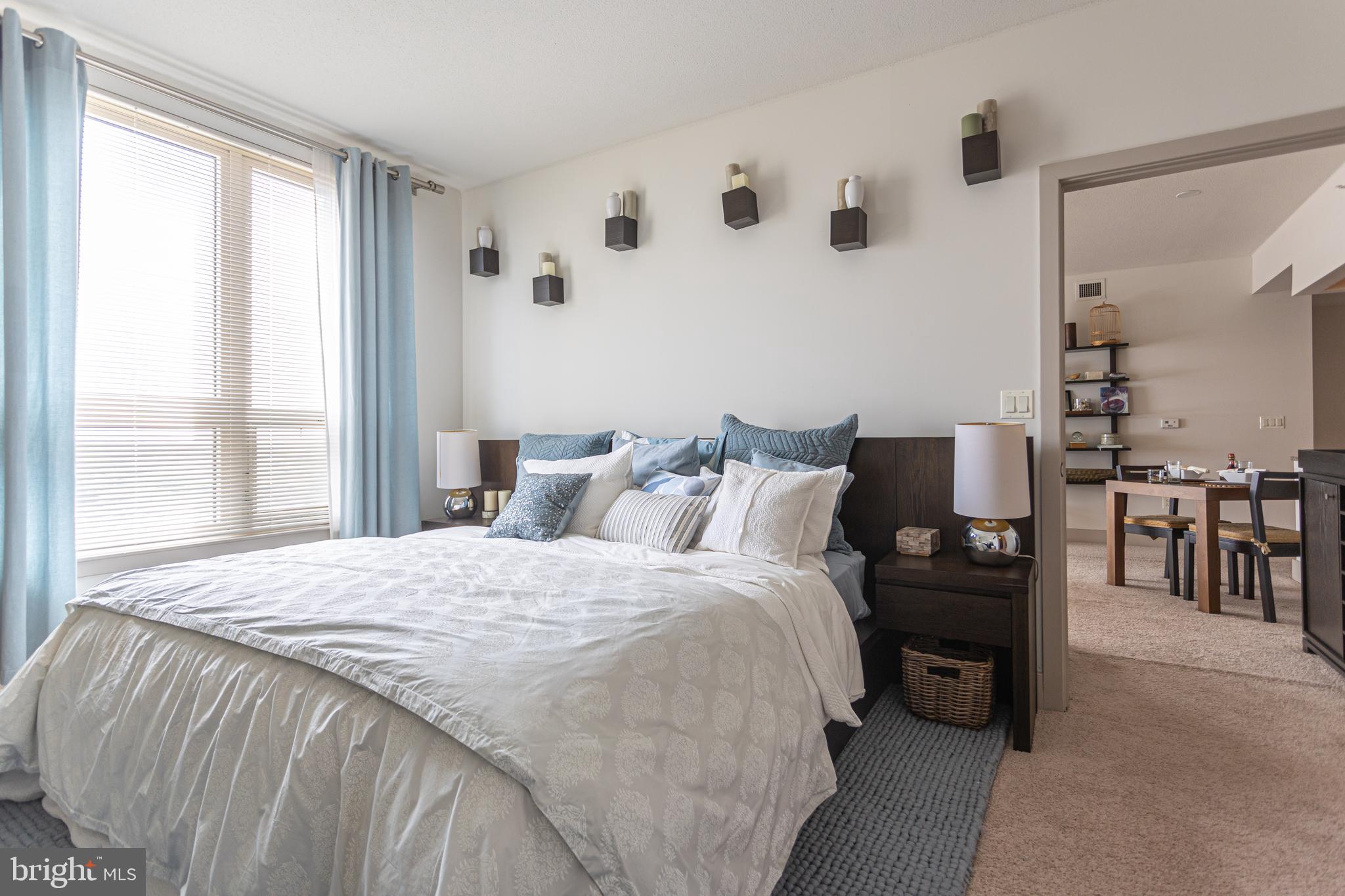 DOCKSIDE CONDOMINIUM - Residential