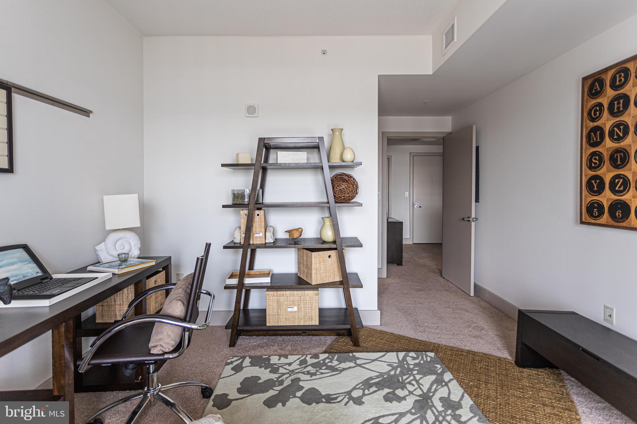 DOCKSIDE CONDOMINIUM - Residential