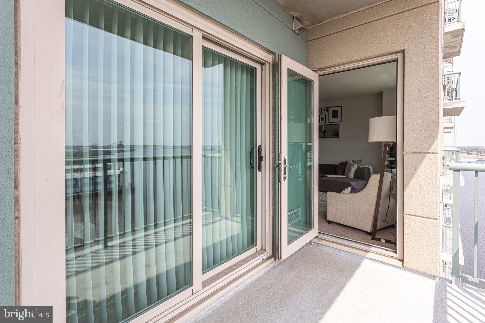 DOCKSIDE CONDOMINIUM - Residential