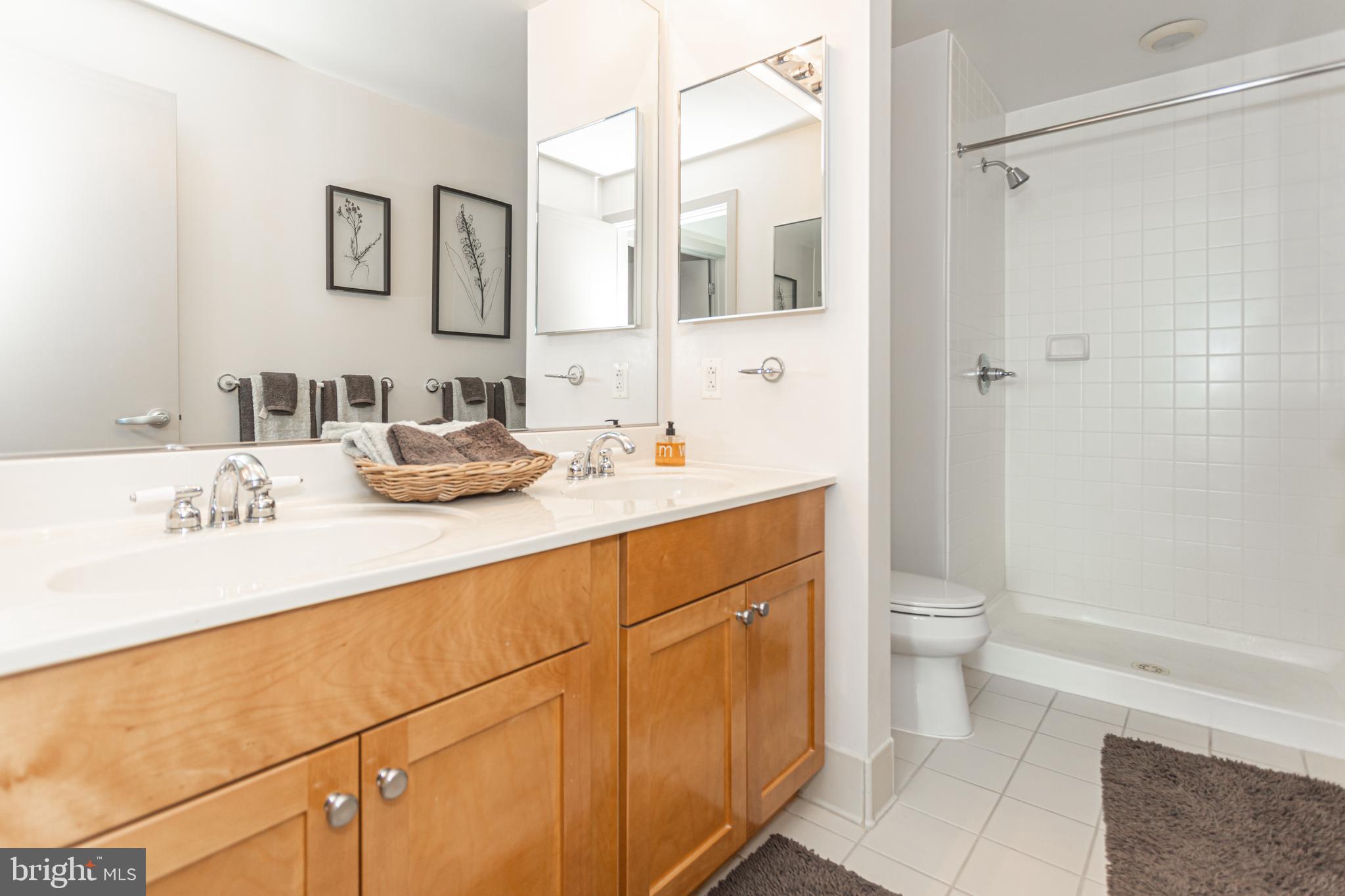 DOCKSIDE CONDOMINIUM - Residential