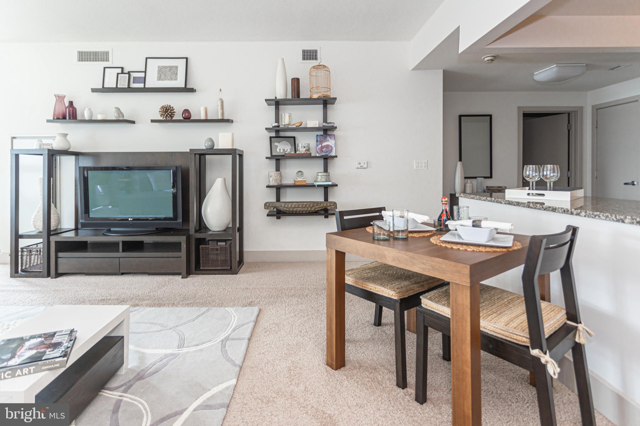 DOCKSIDE CONDOMINIUM - Residential