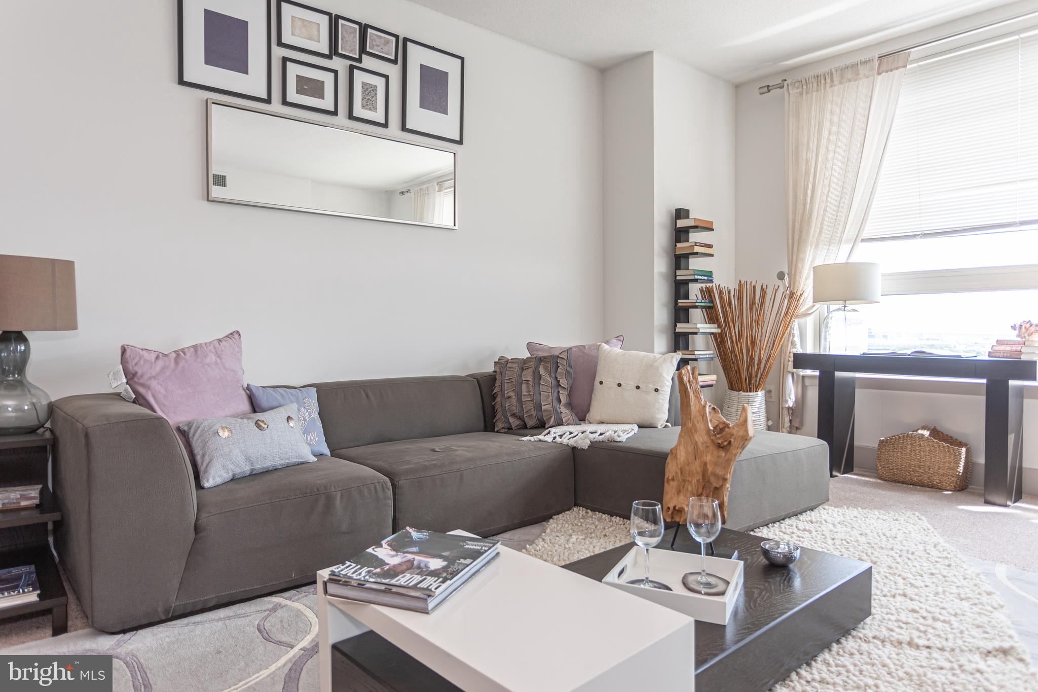 DOCKSIDE CONDOMINIUM - Residential