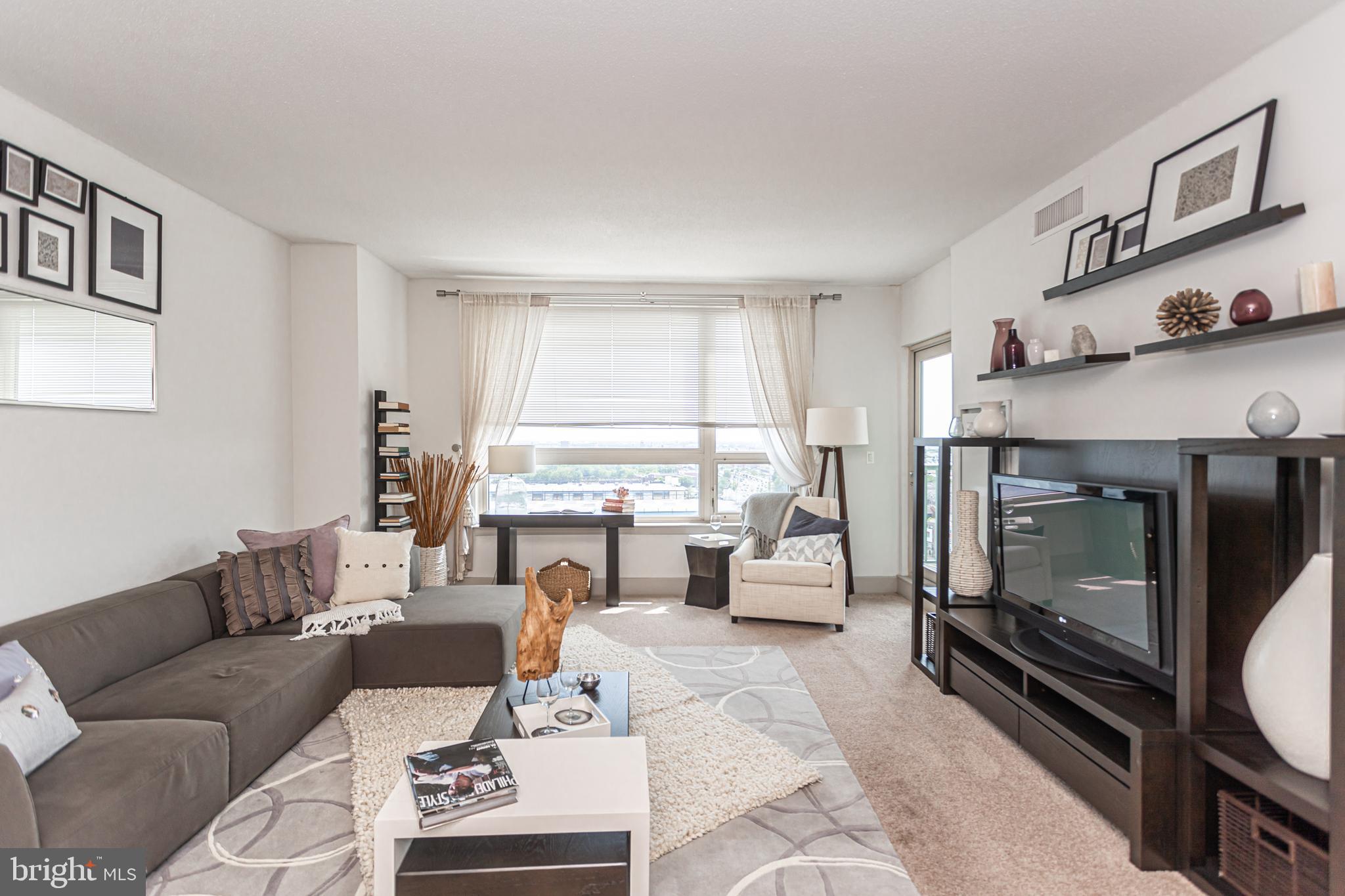 DOCKSIDE CONDOMINIUM - Residential