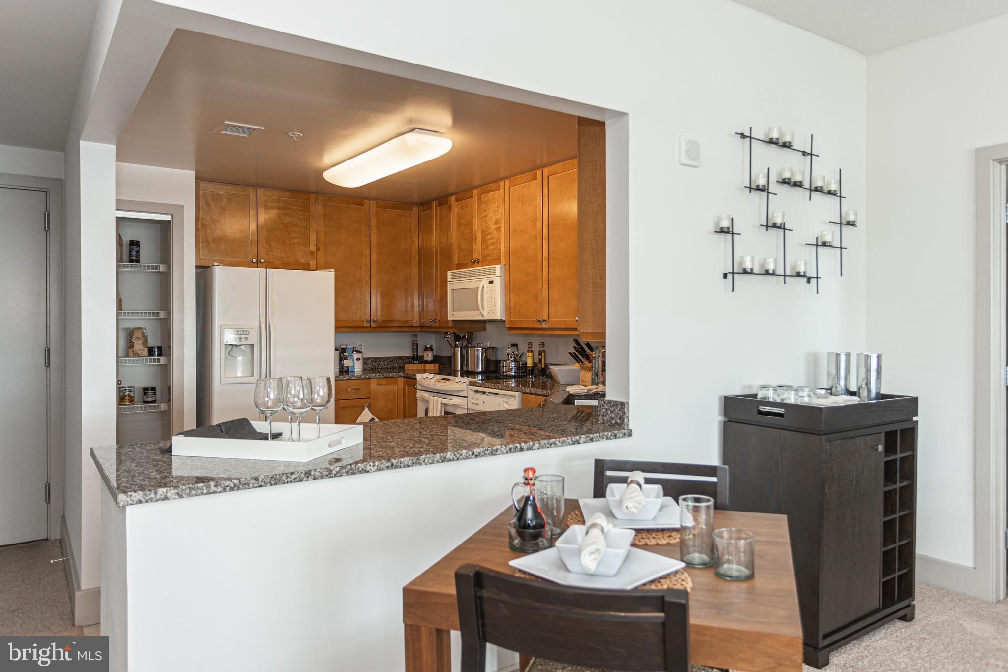 DOCKSIDE CONDOMINIUM - Residential