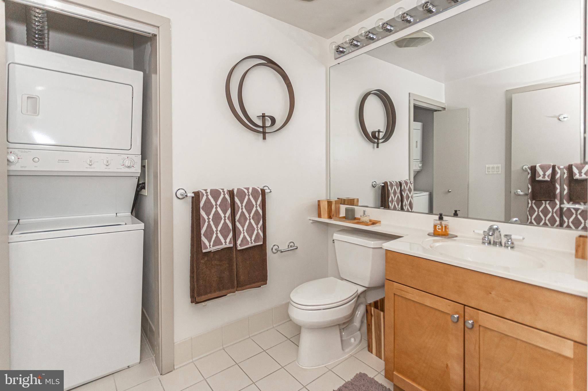 DOCKSIDE CONDOMINIUM - Residential