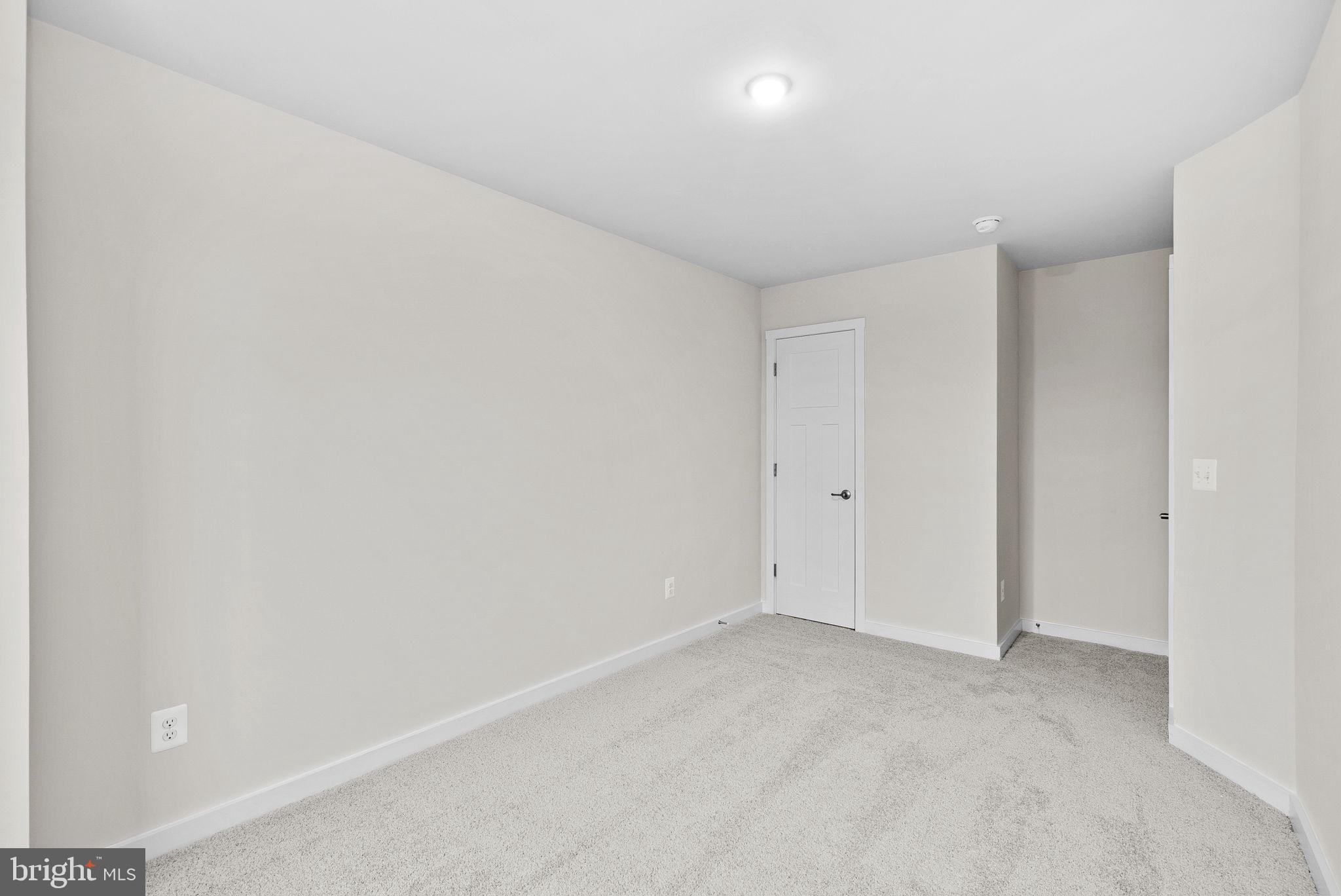 HUNTWELL WEST - Residential