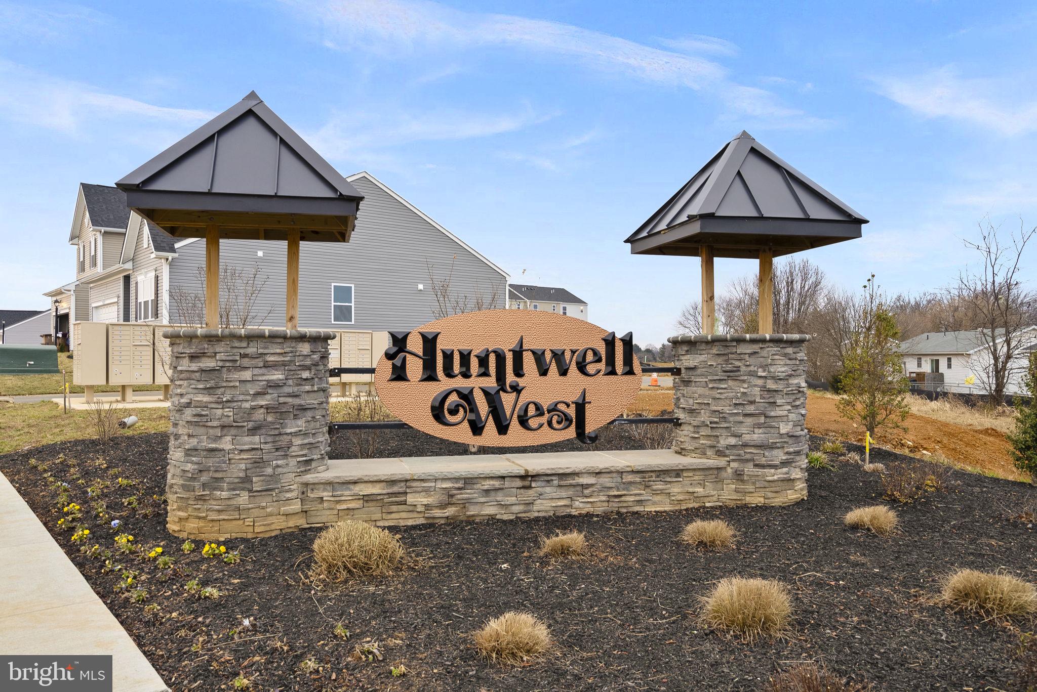 HUNTWELL WEST - Residential