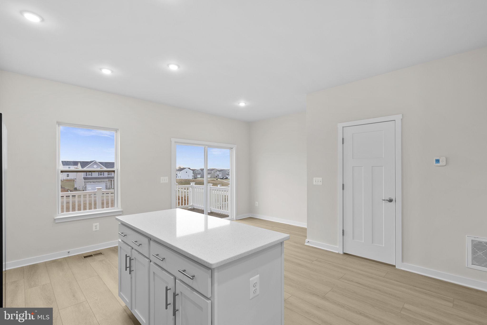 HUNTWELL WEST - Residential