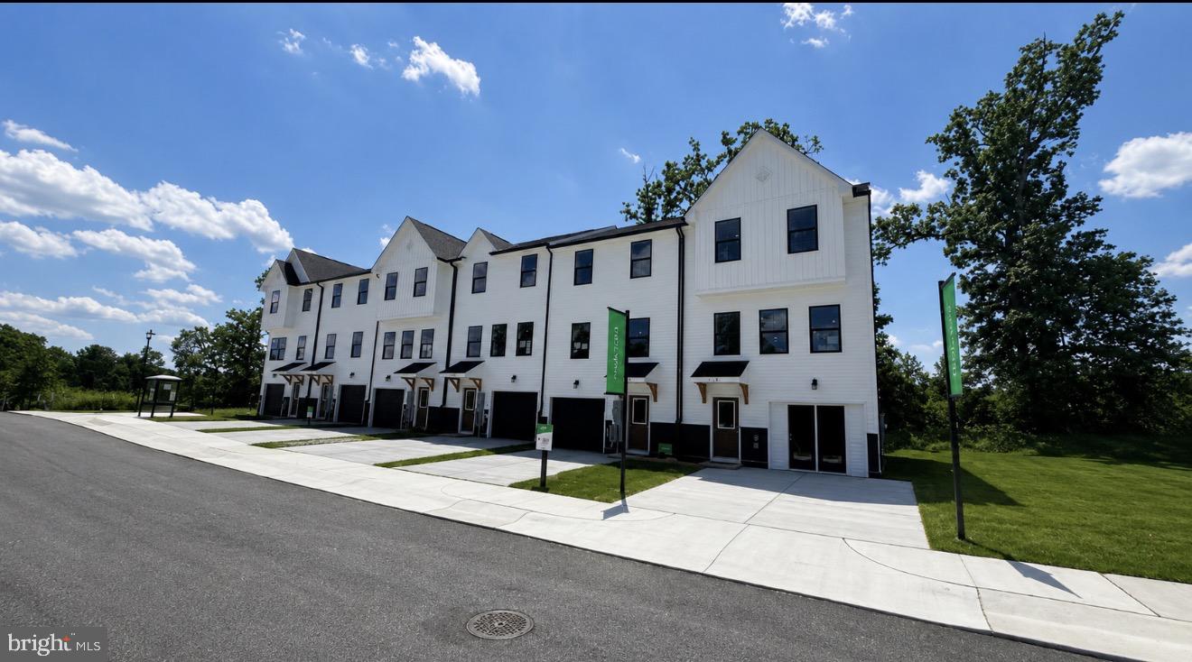 HUNTWELL WEST - Residential