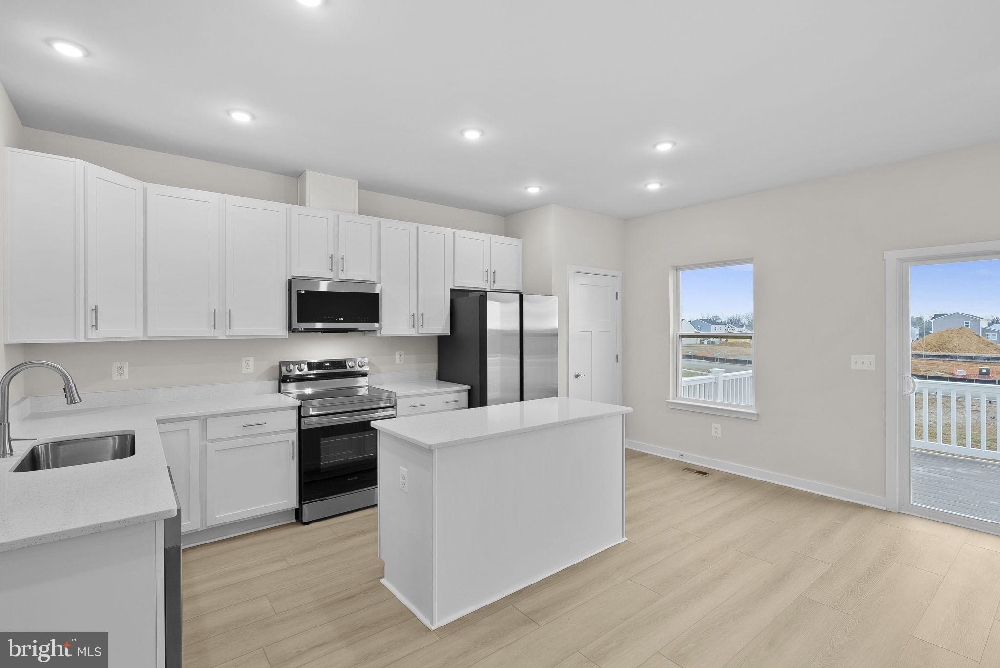 HUNTWELL WEST - Residential