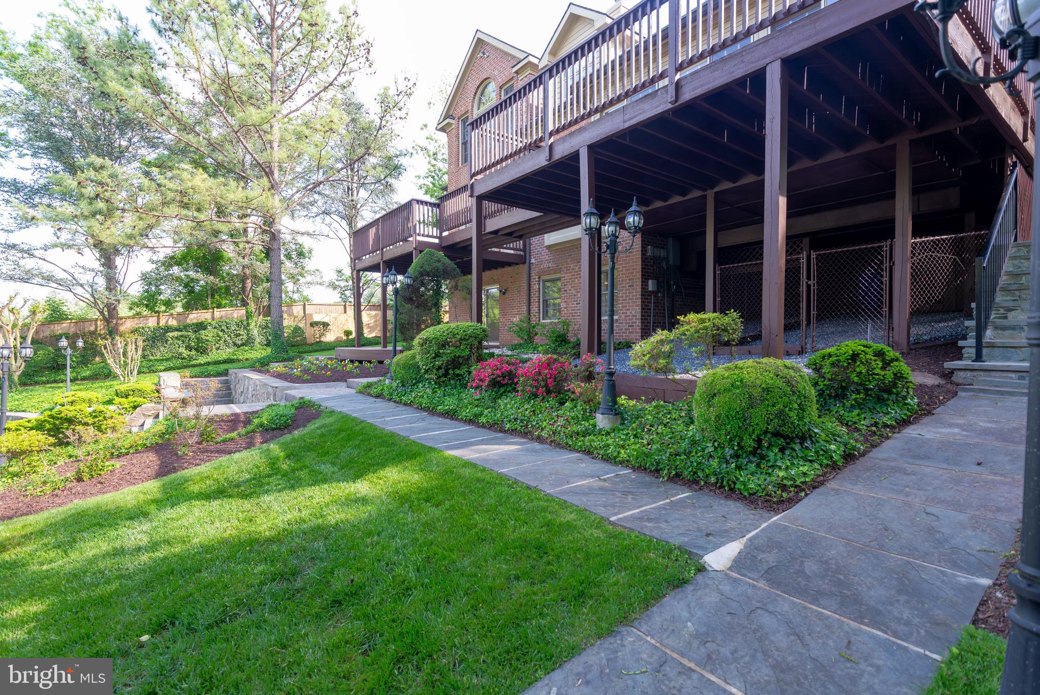 POTOMAC VILLAGE - Residential