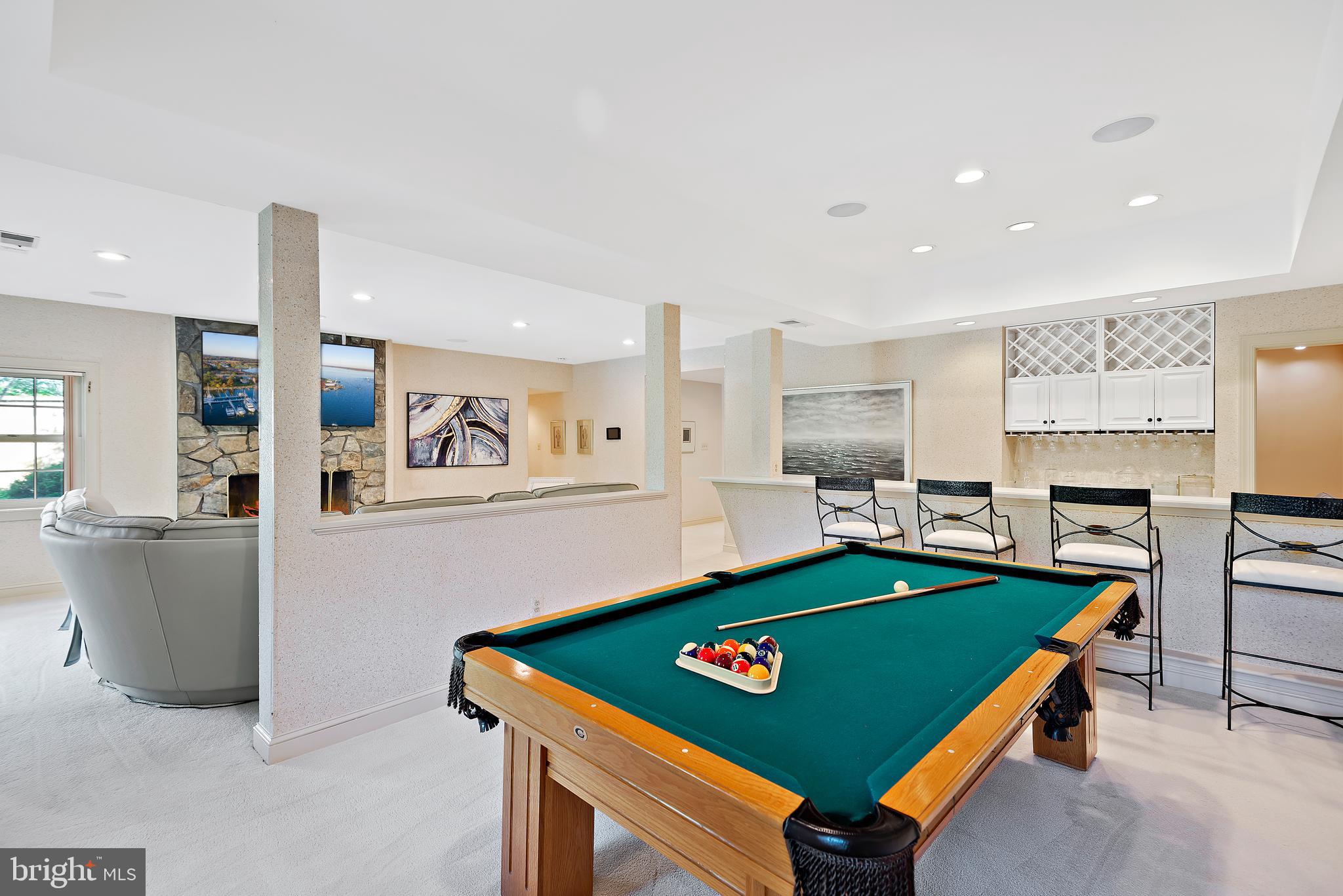 POTOMAC VILLAGE - Residential