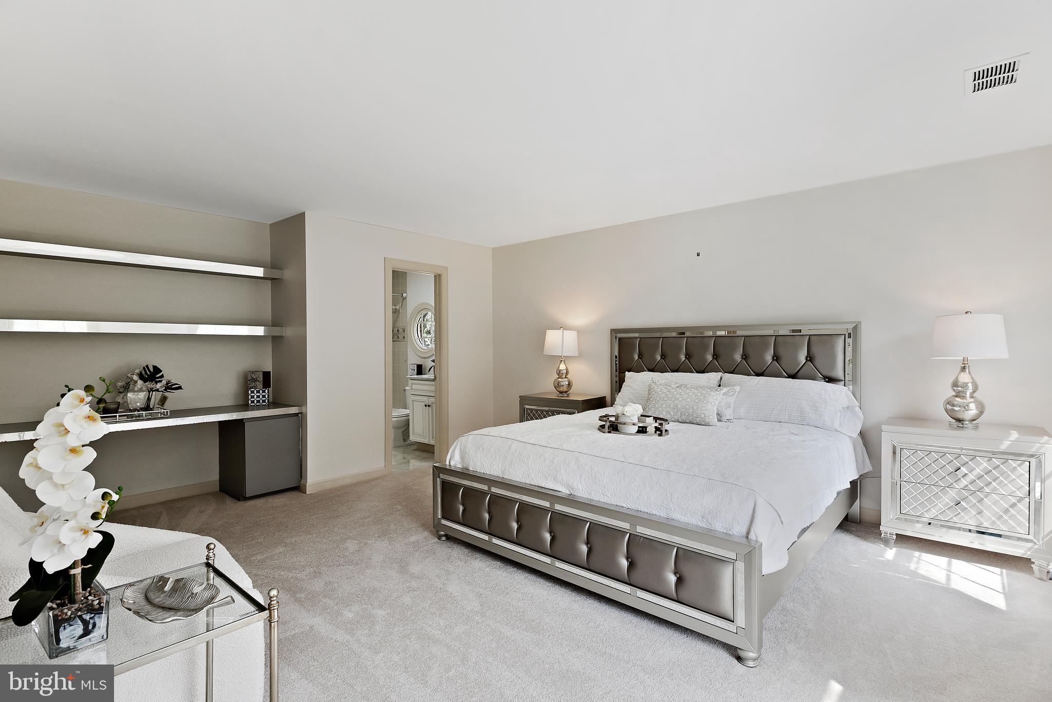 POTOMAC VILLAGE - Residential