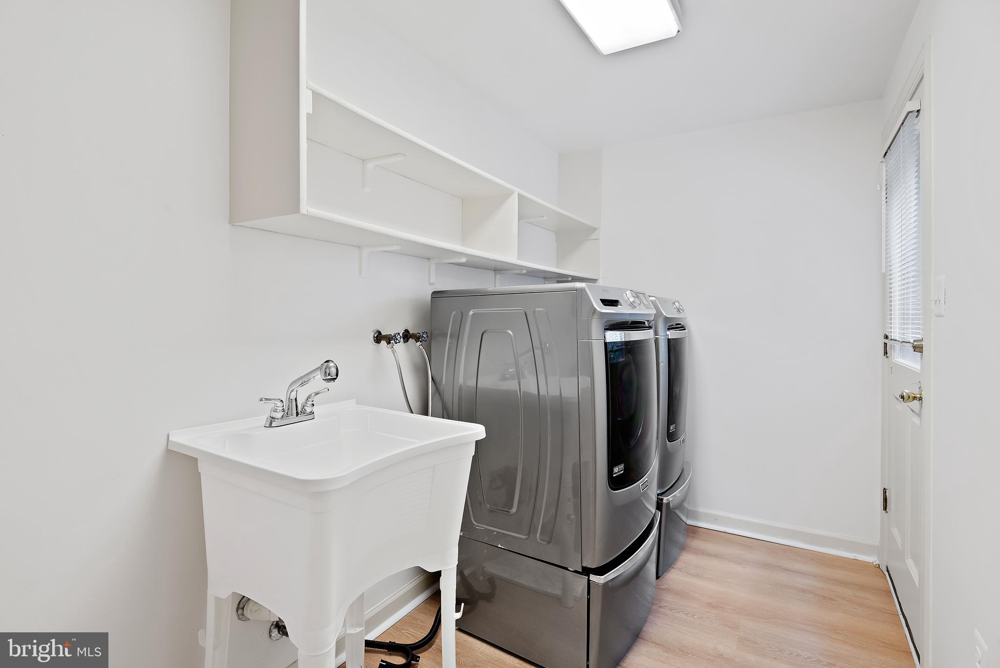 POTOMAC VILLAGE - Residential