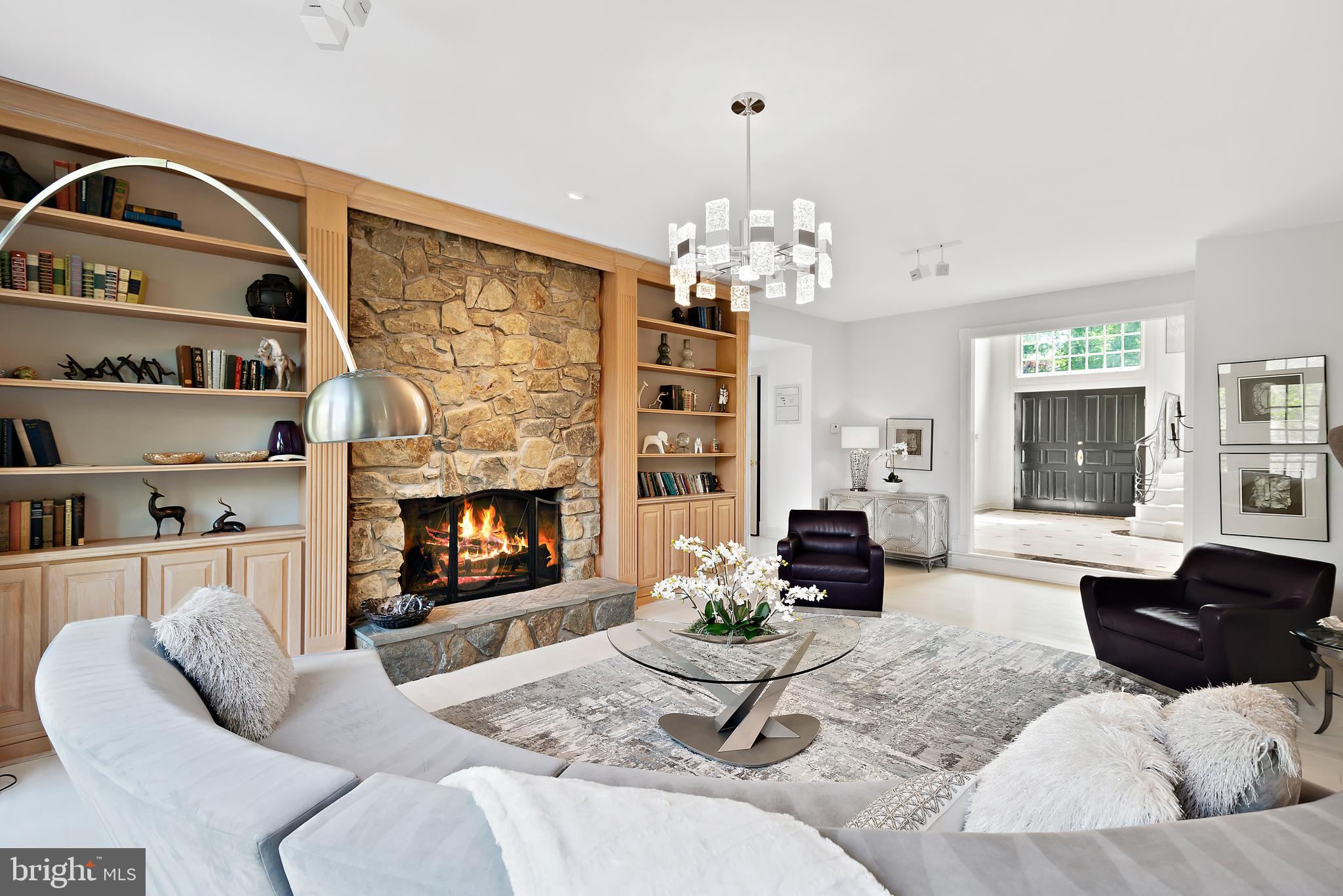 POTOMAC VILLAGE - Residential