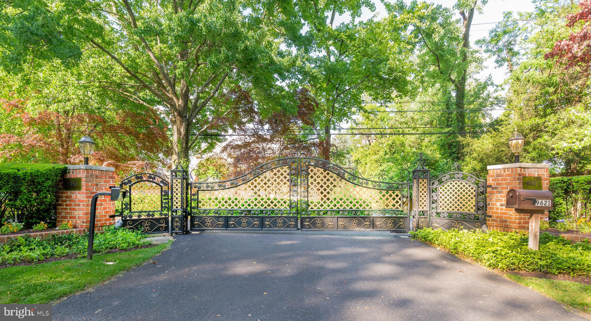 POTOMAC VILLAGE - Residential