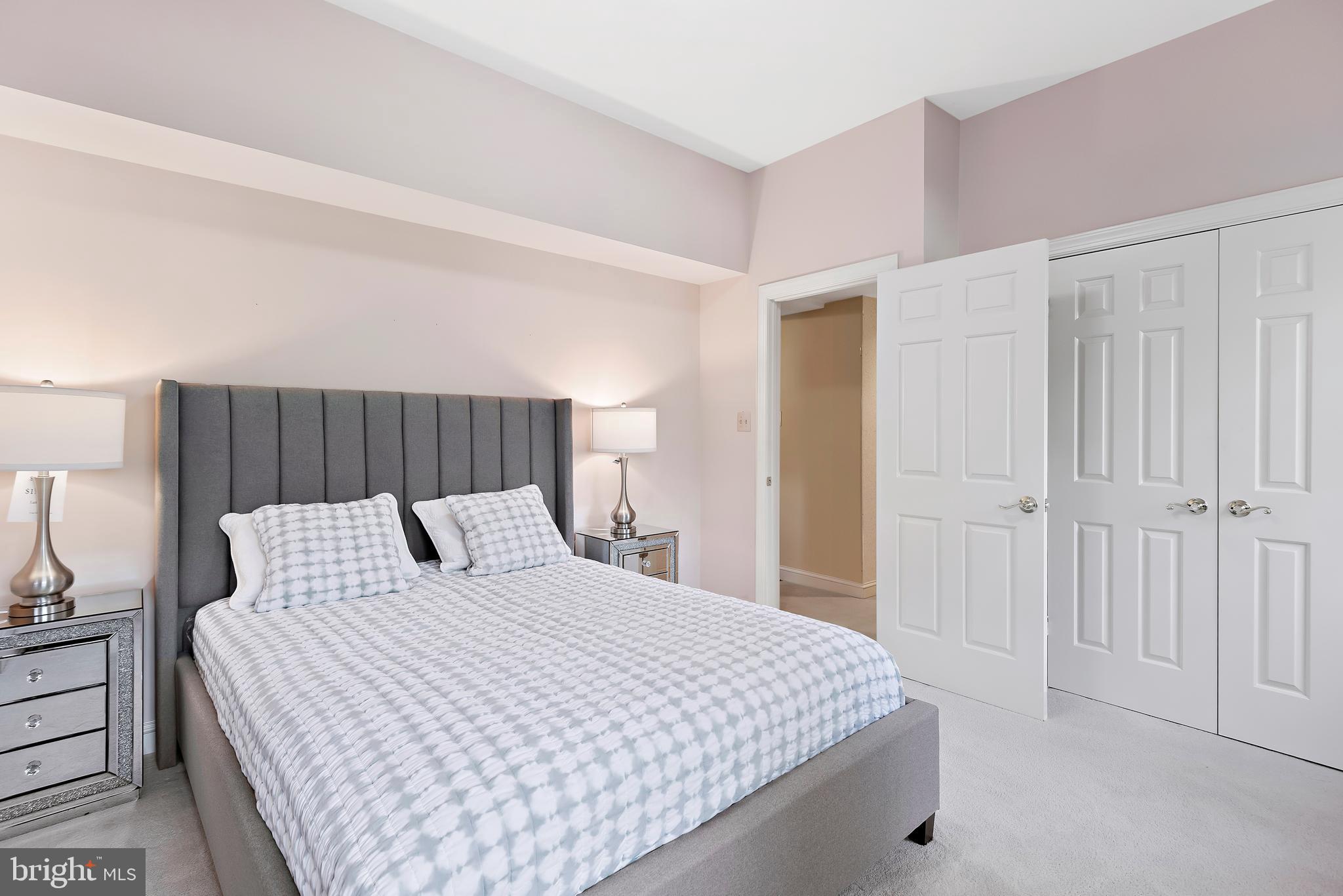 POTOMAC VILLAGE - Residential