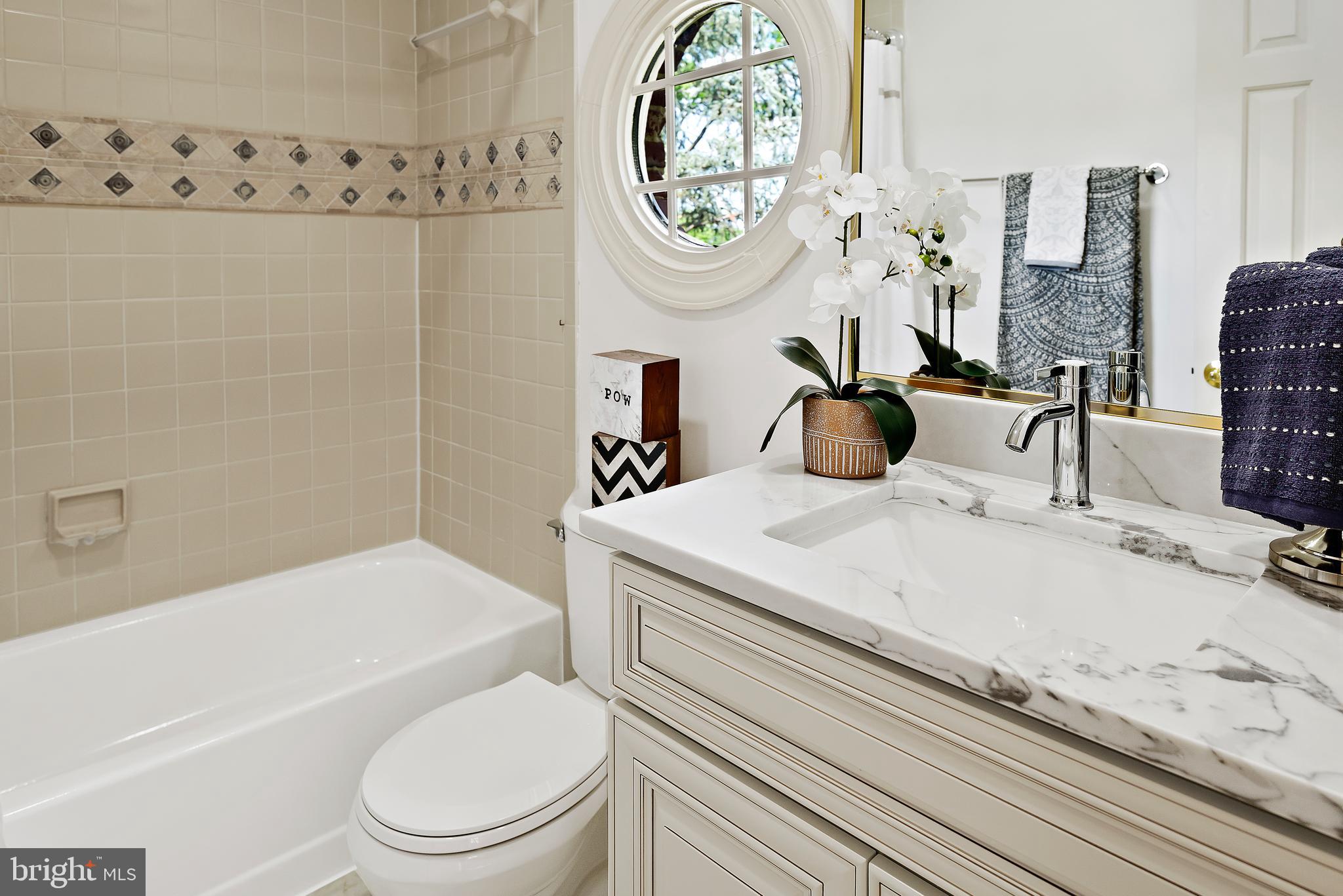 POTOMAC VILLAGE - Residential