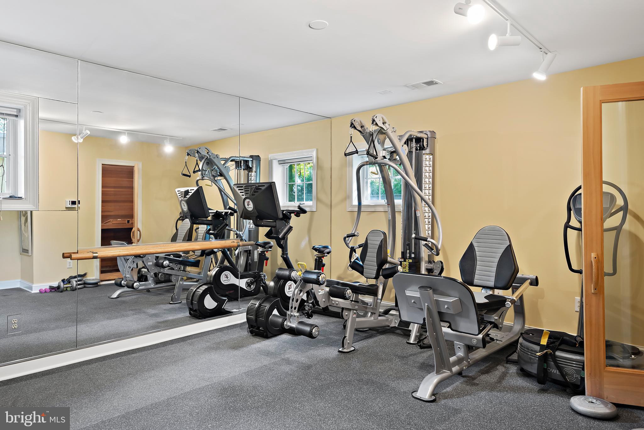 POTOMAC VILLAGE - Residential