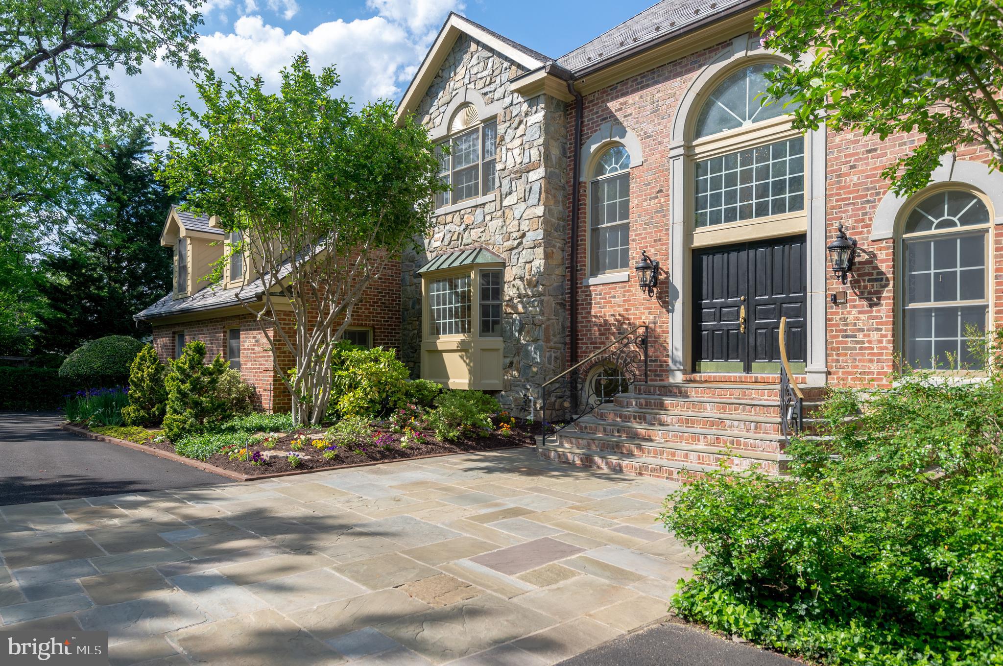 POTOMAC VILLAGE - Residential