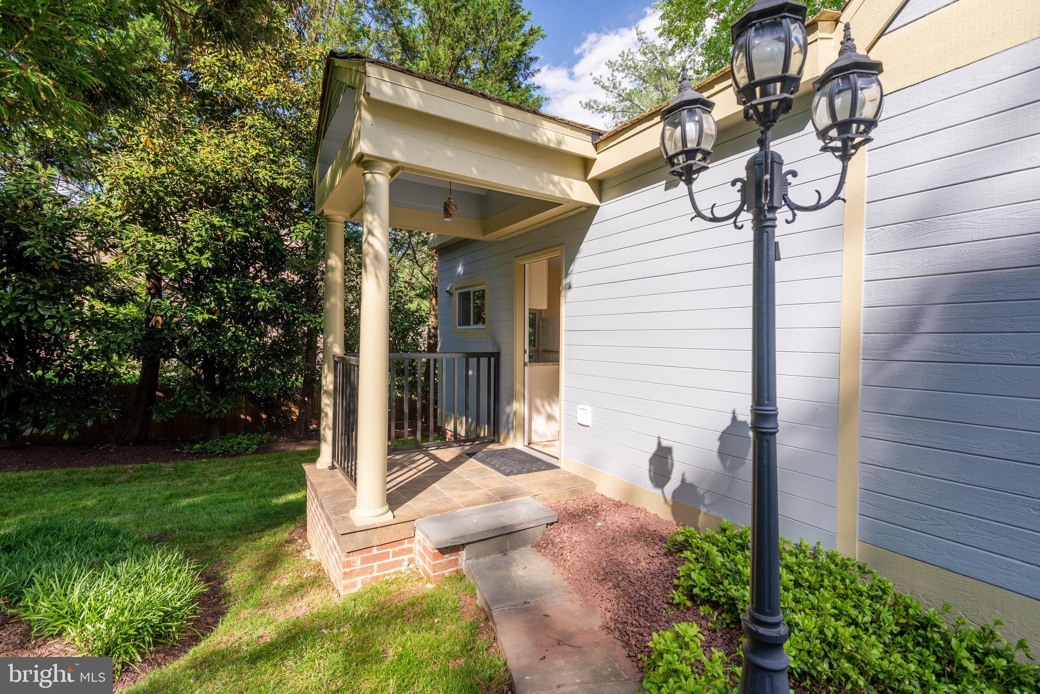 POTOMAC VILLAGE - Residential