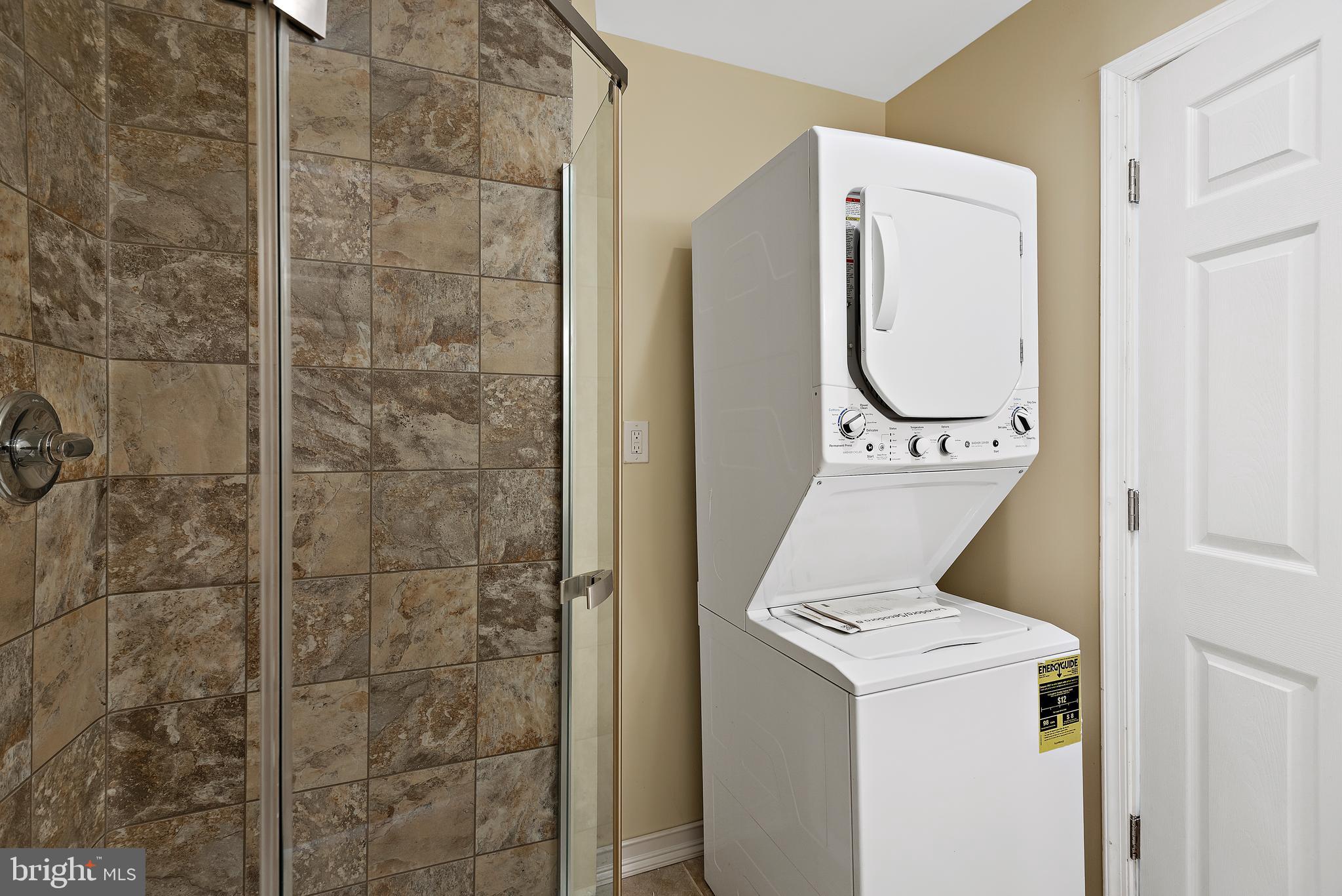 POTOMAC VILLAGE - Residential