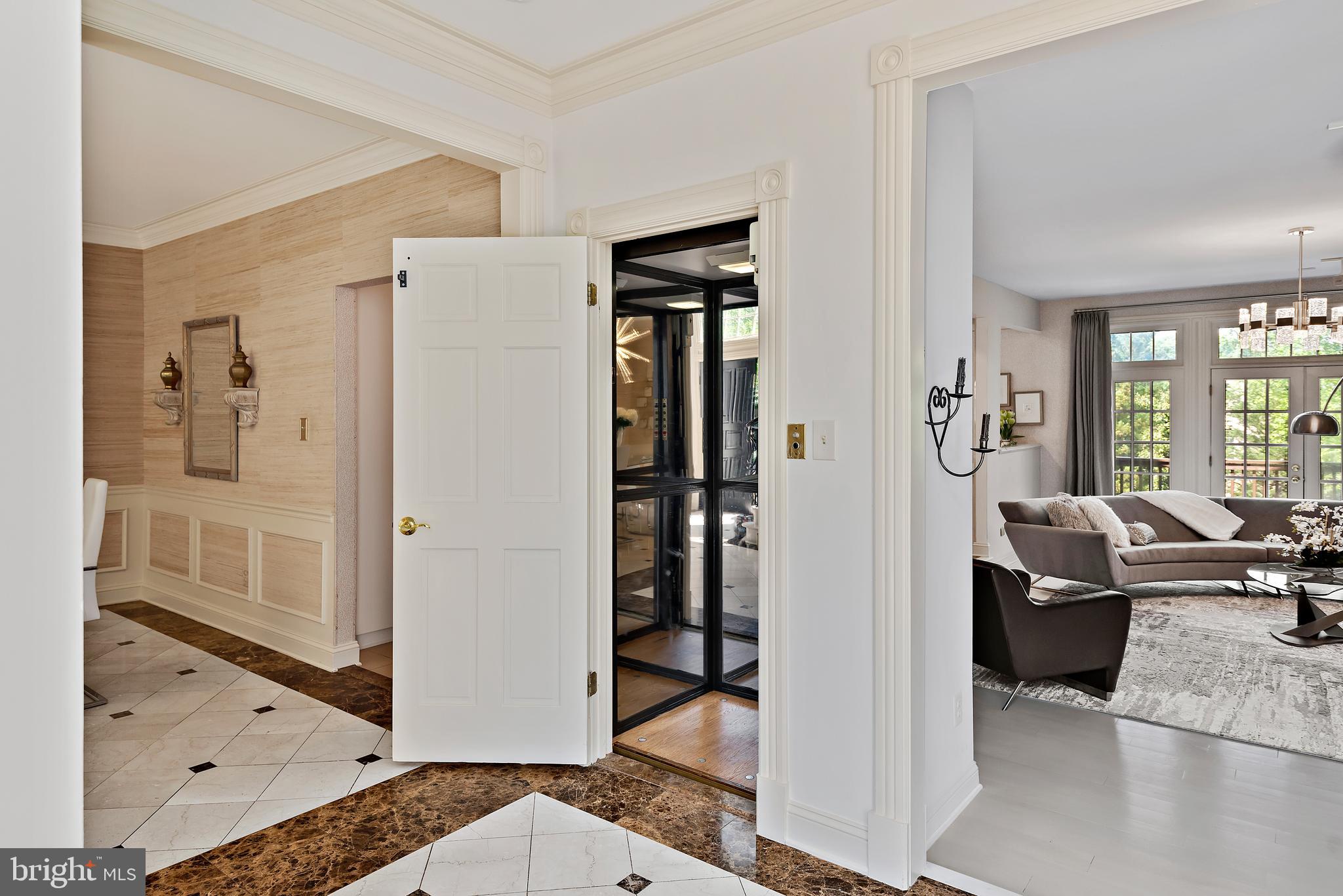 POTOMAC VILLAGE - Residential