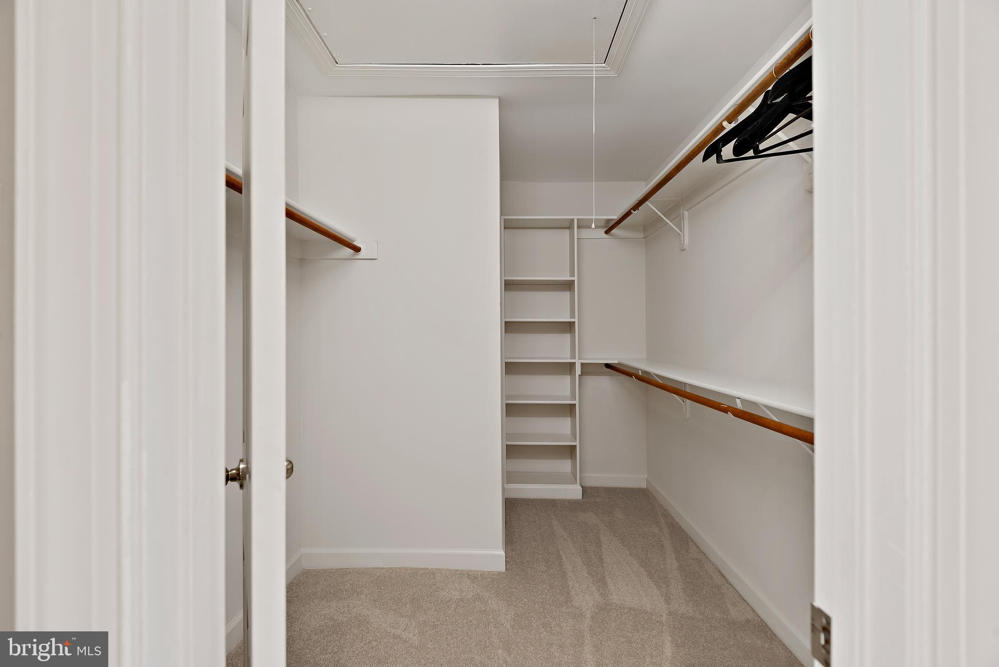 POTOMAC VILLAGE - Residential