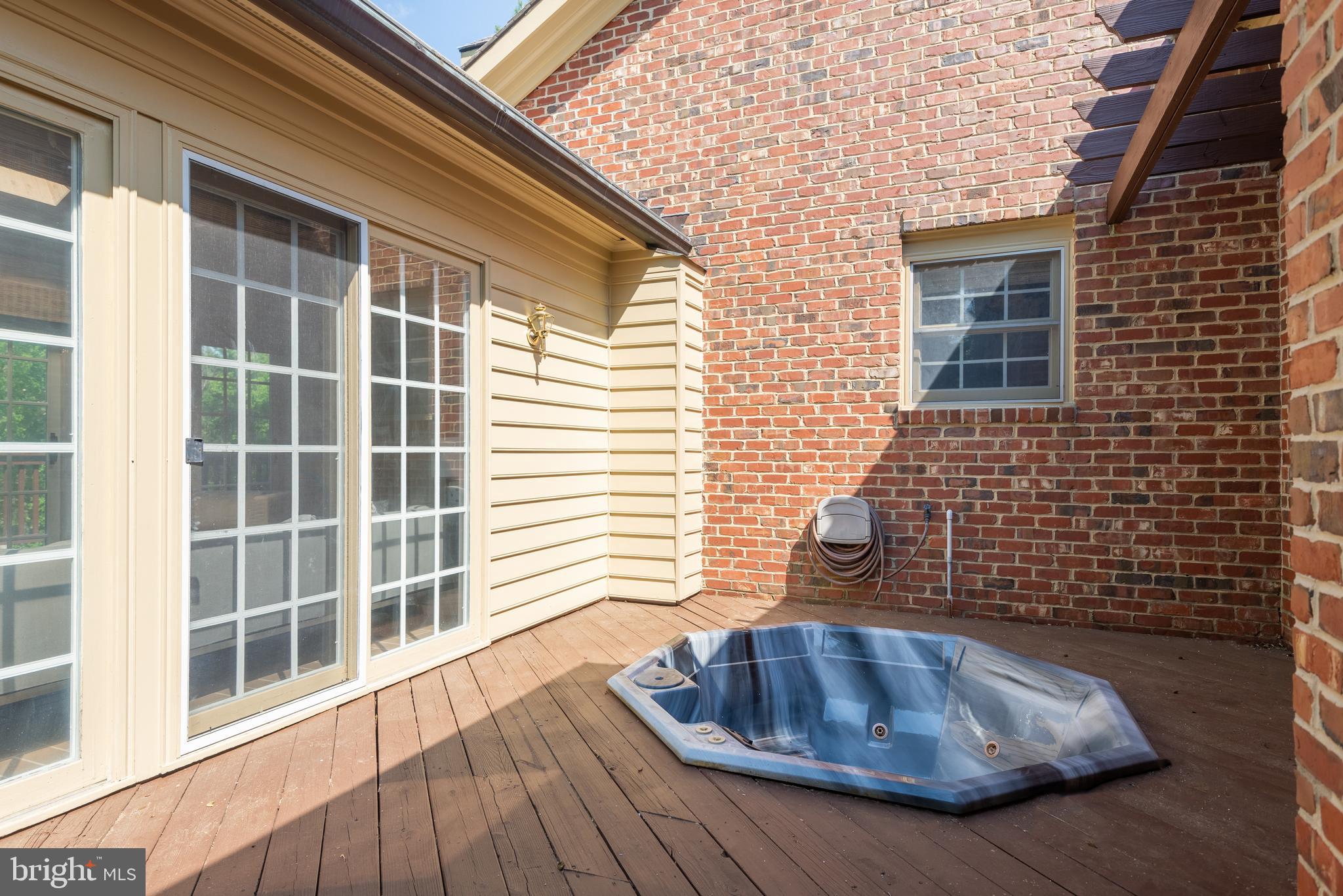 POTOMAC VILLAGE - Residential