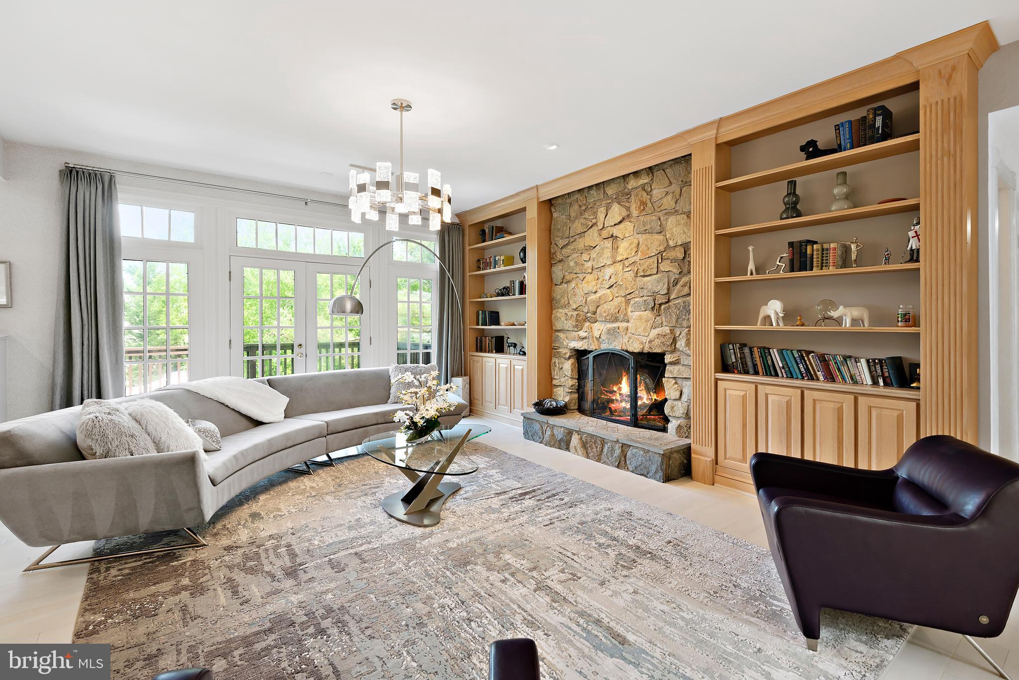 POTOMAC VILLAGE - Residential