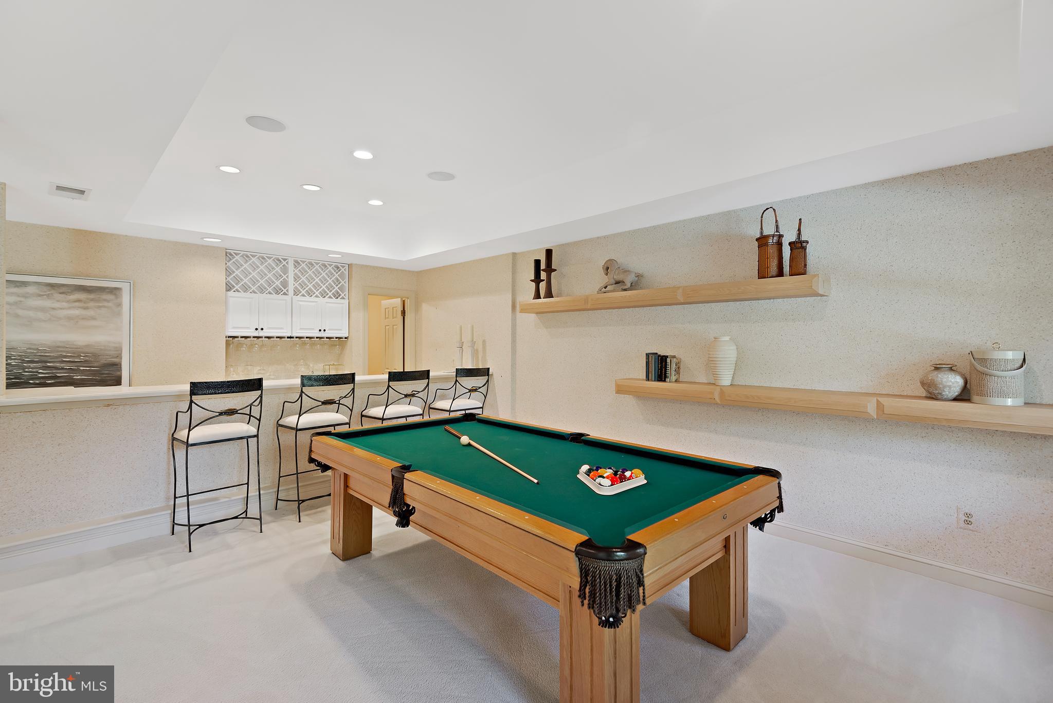 POTOMAC VILLAGE - Residential