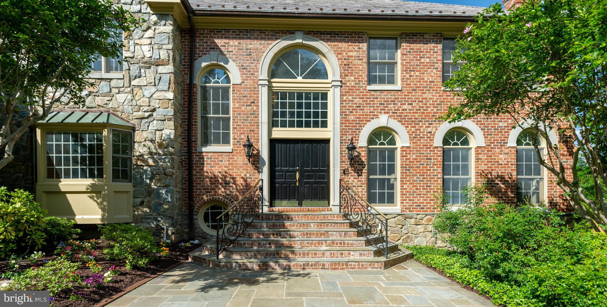 POTOMAC VILLAGE - Residential