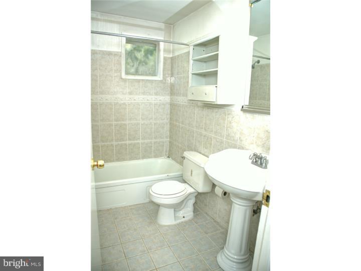 VALLEY HOUSE - Residential Lease