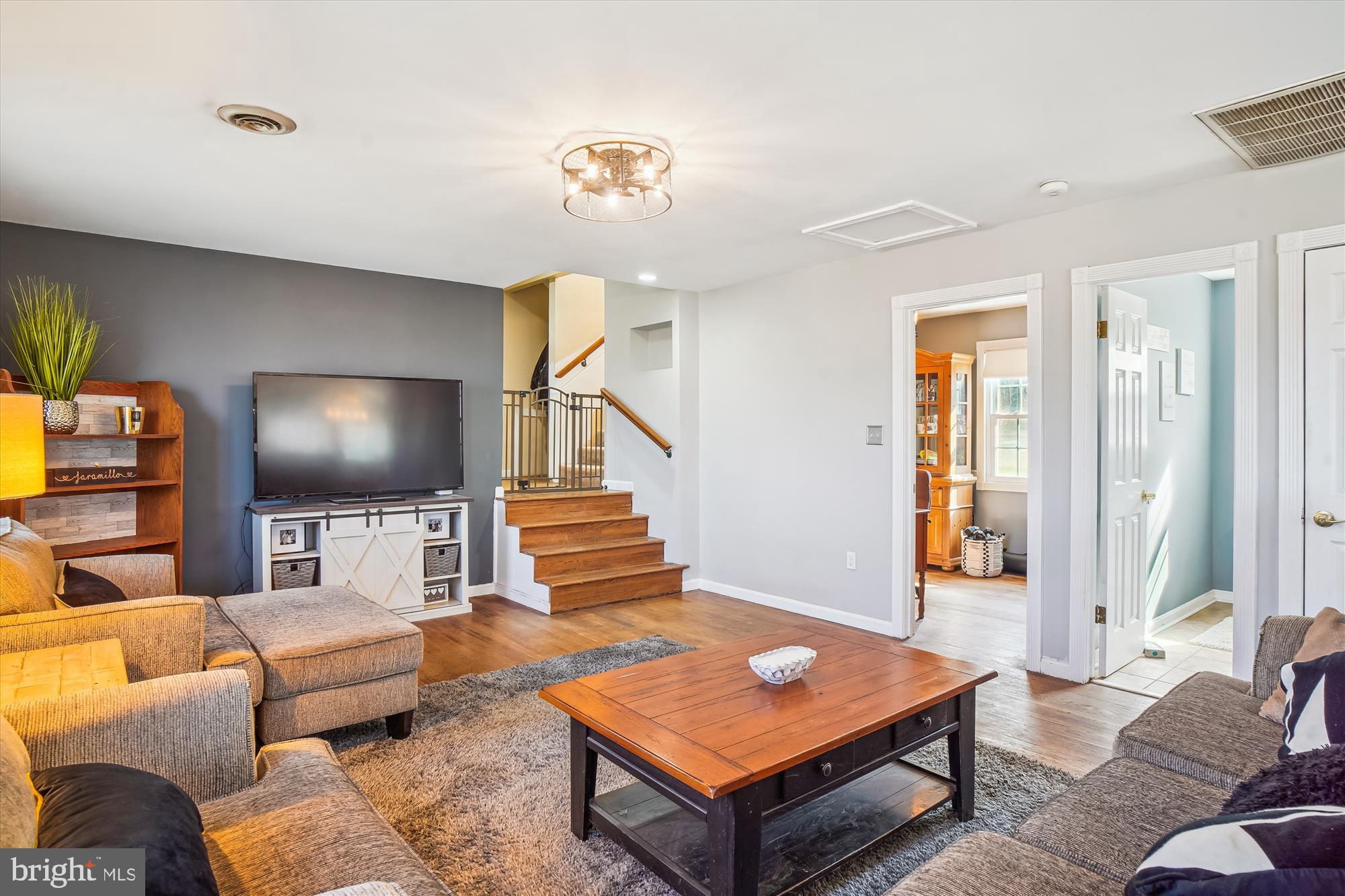 DAMASCUS OUTSIDE - Residential