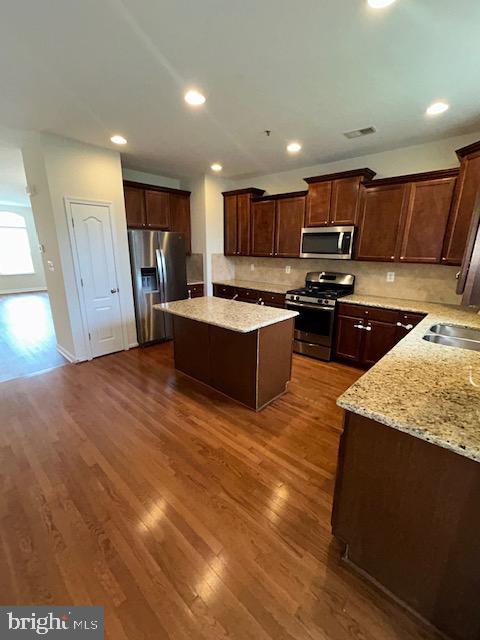 TANYARD SPRINGS - Residential Lease