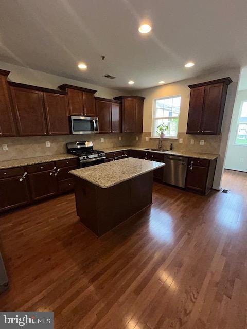 TANYARD SPRINGS - Residential Lease