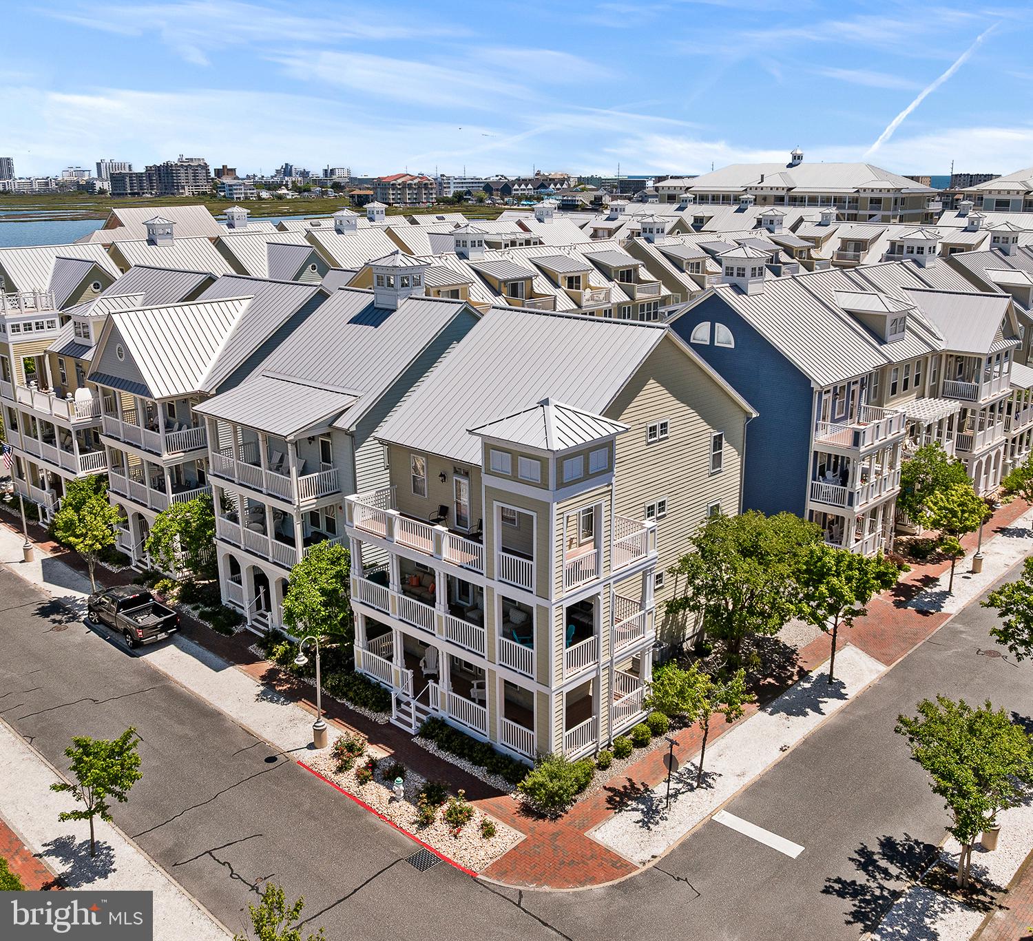 10 SHORE POINT DRIVE