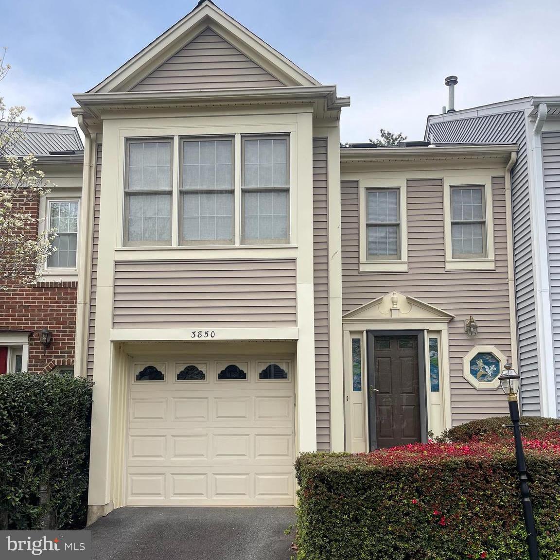 FAIR WOODS - Residential