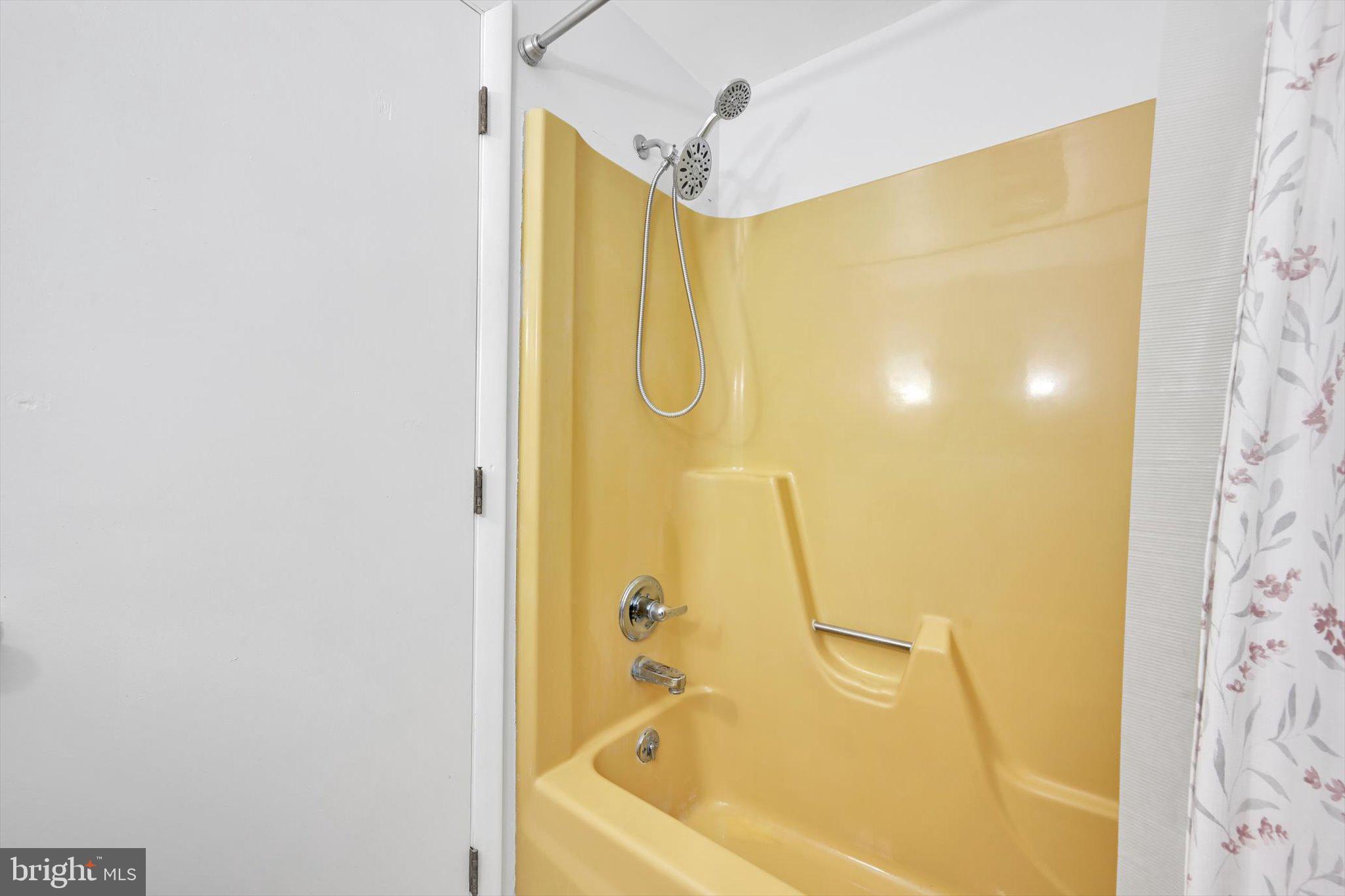 WARWICK ESTATES - Residential